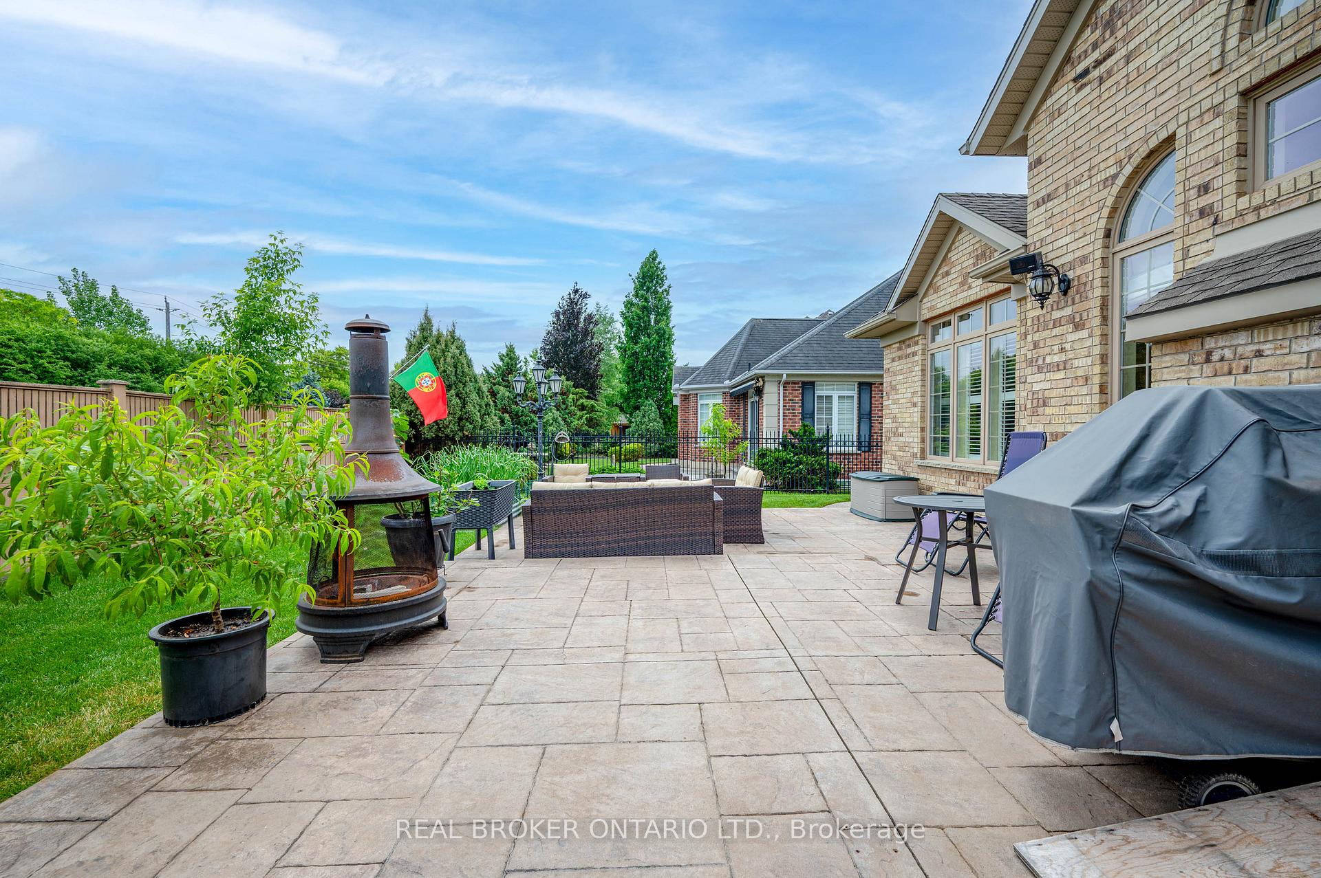 Photo 30 of 114 Pennsylvania Crescent, Kitchener, Pioneer Tower West — HOMEH