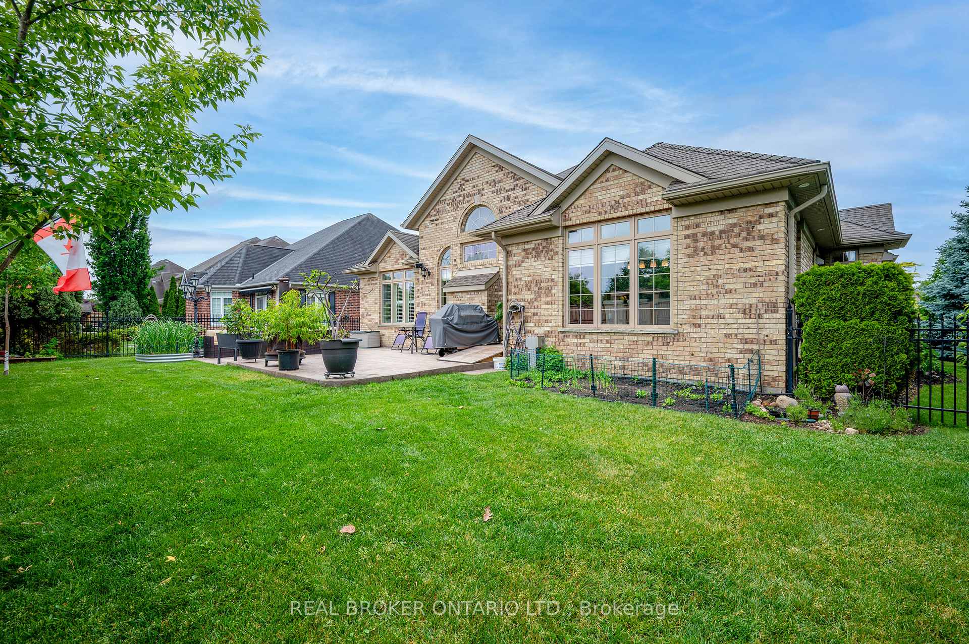 Photo 31 of 114 Pennsylvania Crescent, Kitchener, Pioneer Tower West — HOMEH