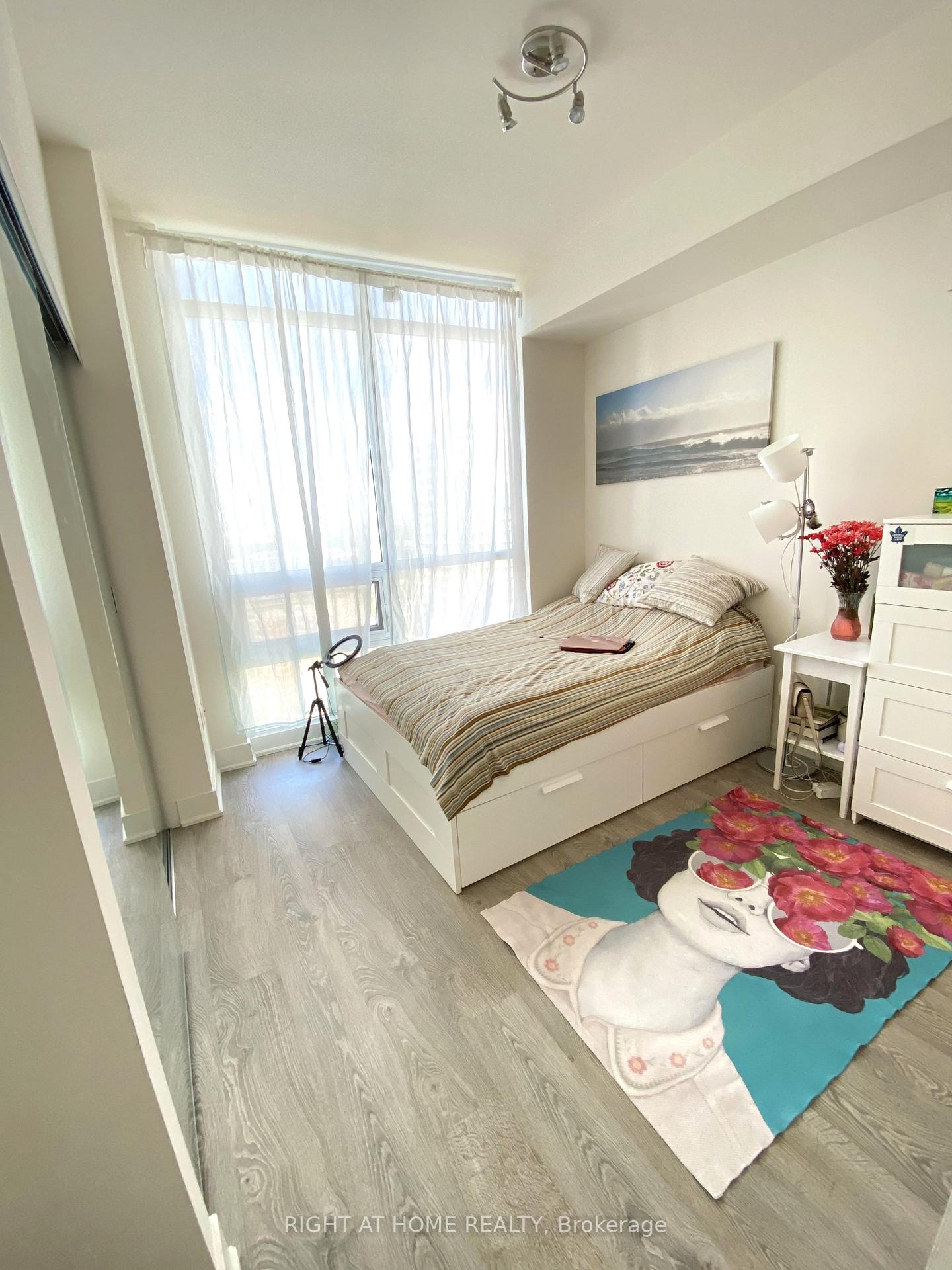 Photo 10 of Unit 2802, 30 Roehampton Avenue, Toronto, Mount Pleasant East — HOMEH