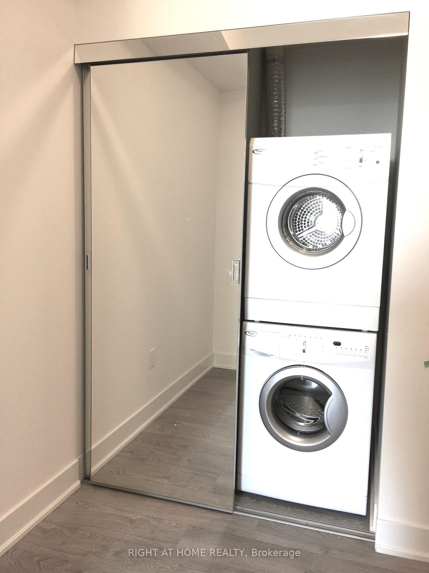 Photo 11 of Unit 2802, 30 Roehampton Avenue, Toronto, Mount Pleasant East — HOMEH