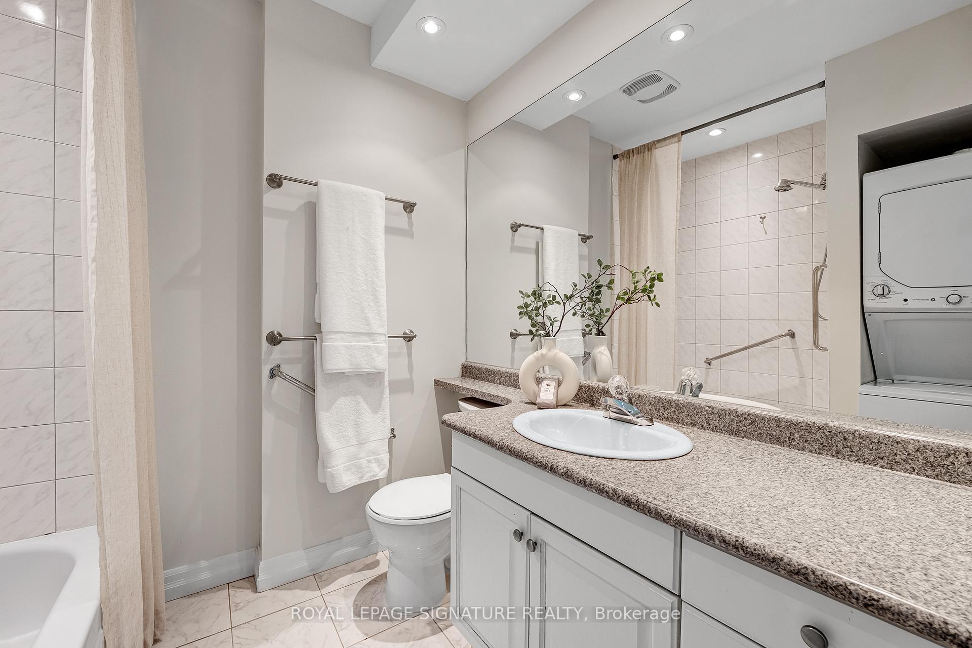 Photo 16 of 90 Roselawn Avenue, Toronto, Yonge-Eglinton — HOMEH