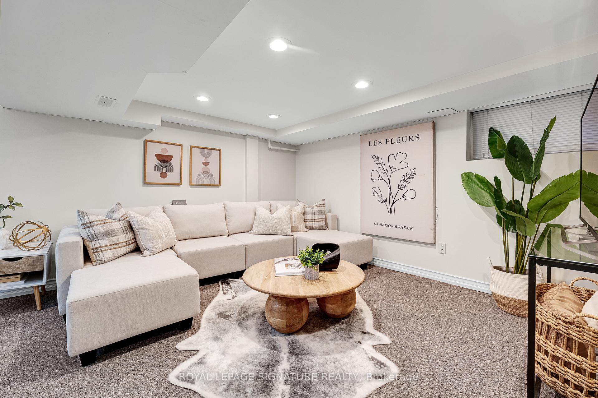 Photo 19 of 90 Roselawn Avenue, Toronto, Yonge-Eglinton — HOMEH