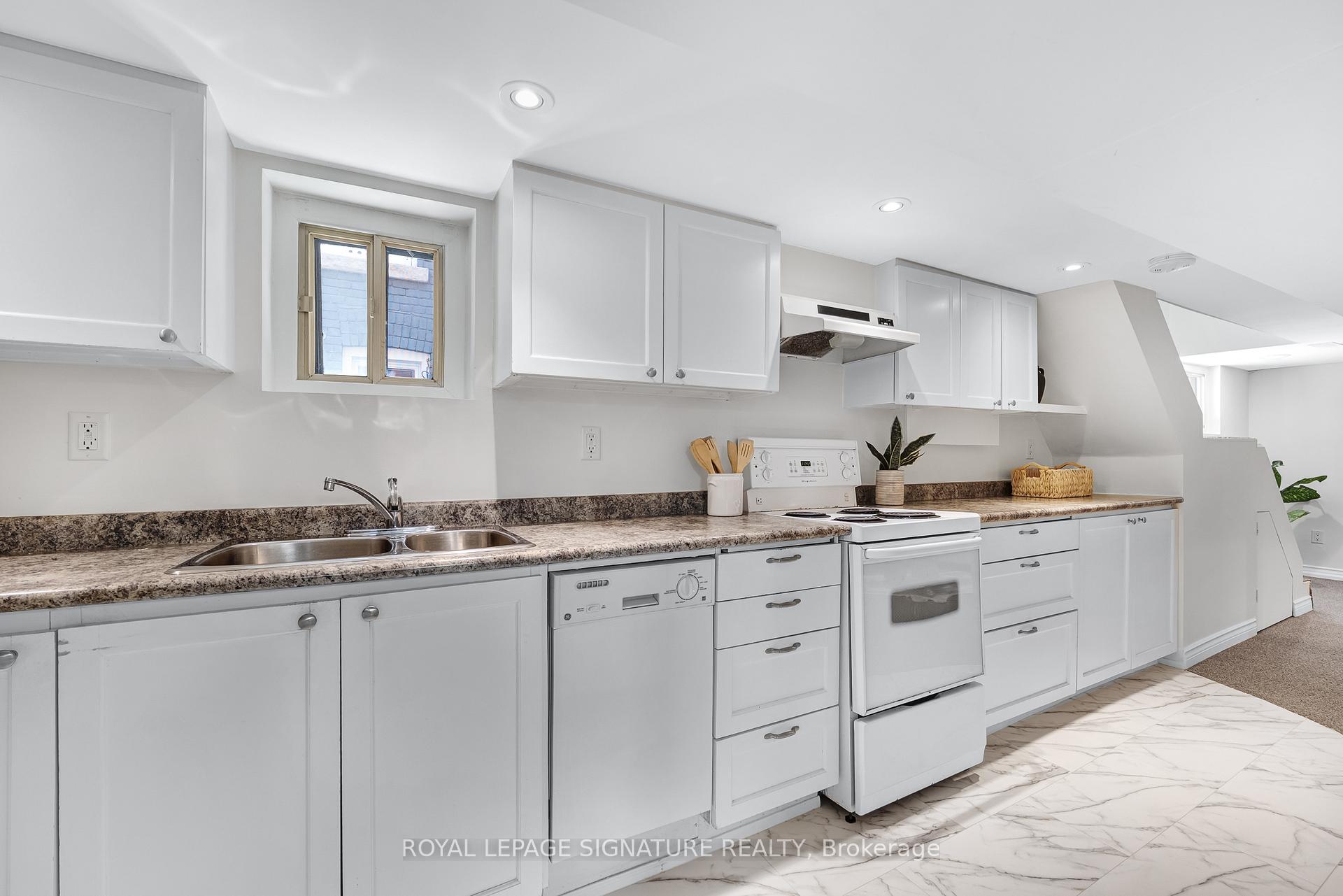 Photo 23 of 90 Roselawn Avenue, Toronto, Yonge-Eglinton — HOMEH