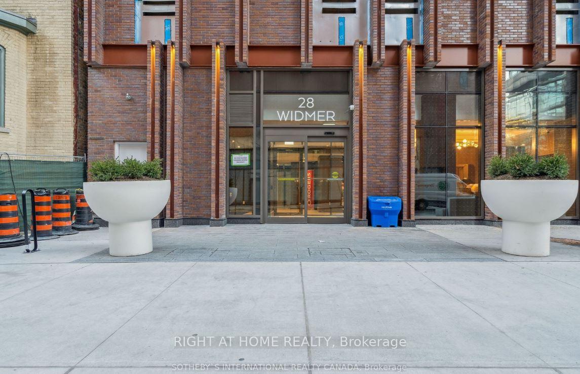 Photo 2 of Unit 3720, 28 Widmer Street, Toronto, Waterfront Communities — HOMEH