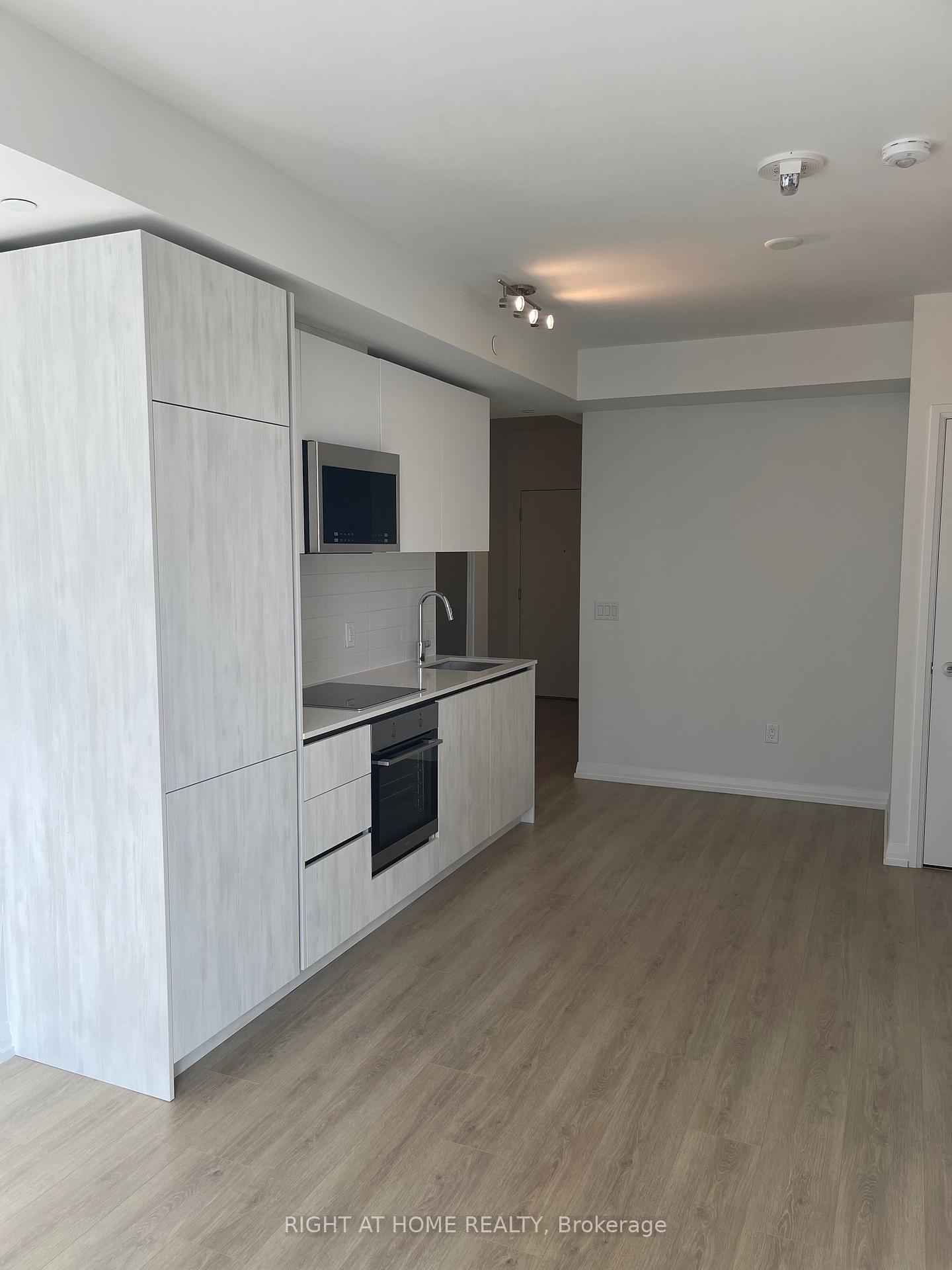 Photo 6 of Unit 3720, 28 Widmer Street, Toronto, Waterfront Communities — HOMEH