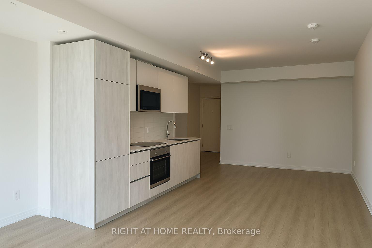 Photo 10 of Unit 3720, 28 Widmer Street, Toronto, Waterfront Communities — HOMEH