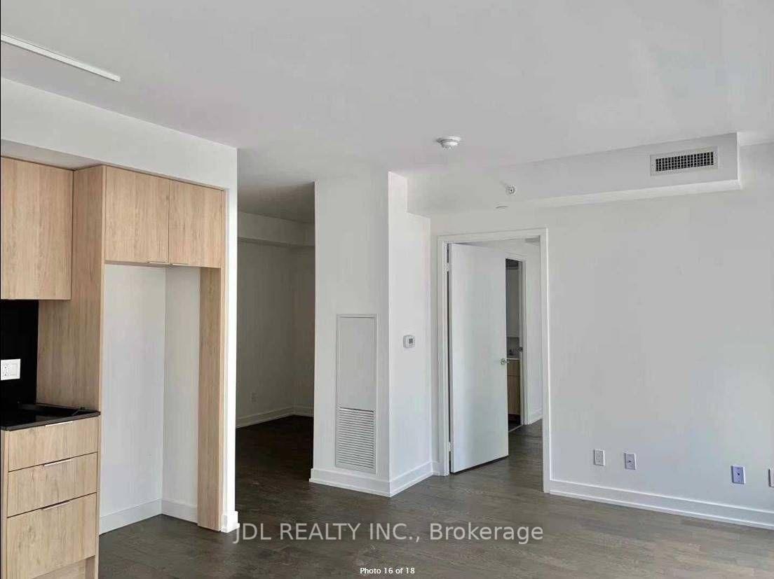 Photo 4 of Unit 1505, 25 Richmond Street E, Toronto, Church-Yonge Corridor — HOMEH