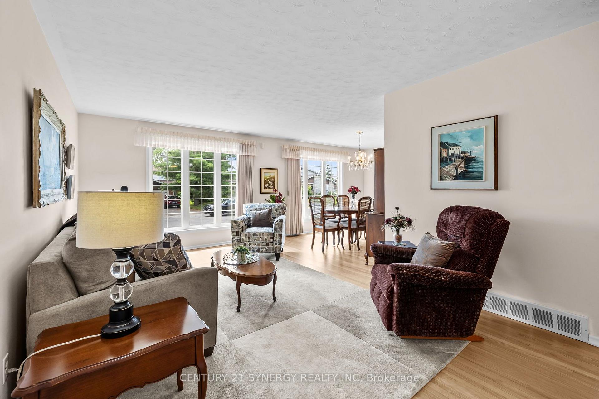 Photo 8 of 2201 Haig Drive, Ottawa, Elmvale Acres — HOMEH
