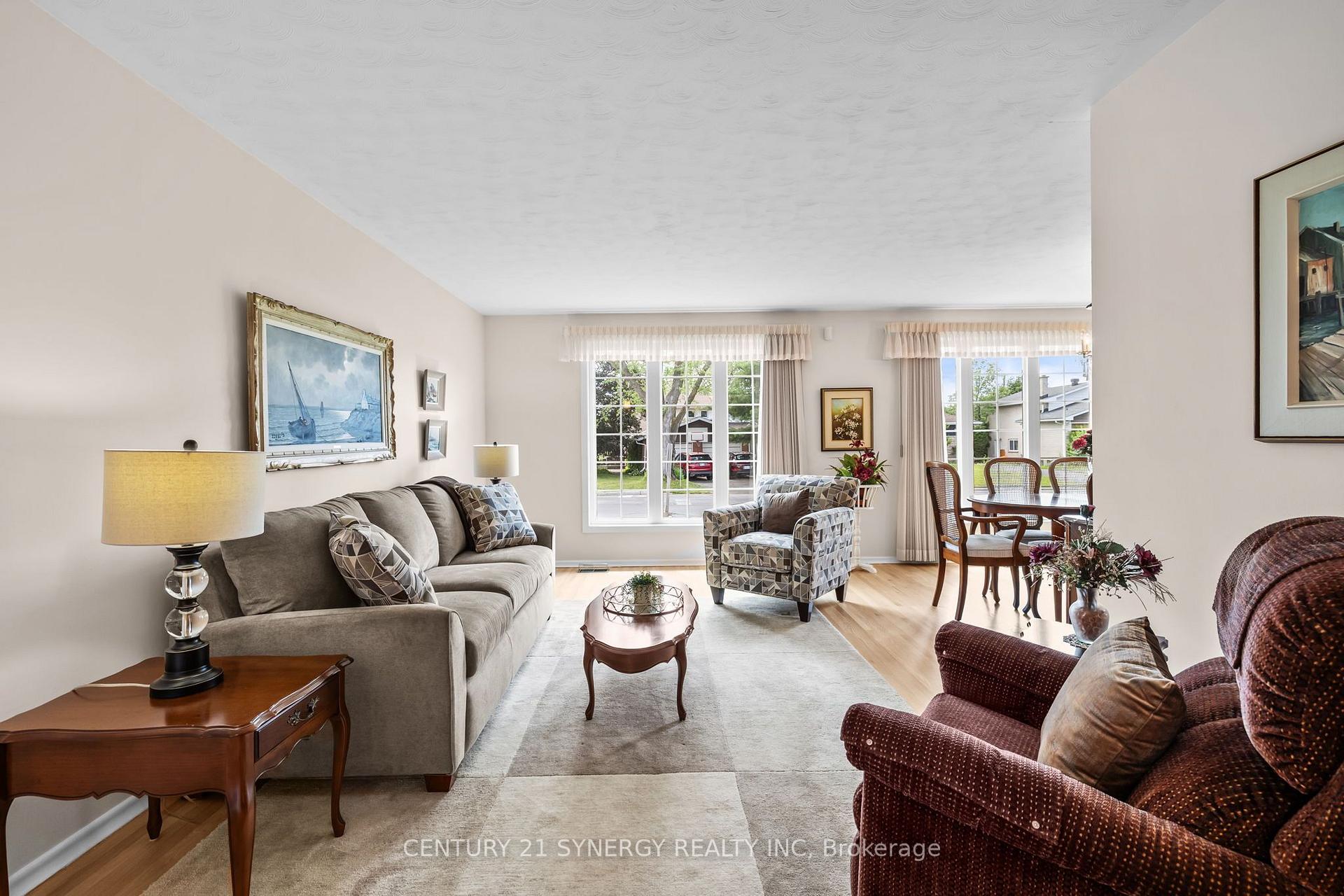 Photo 12 of 2201 Haig Drive, Ottawa, Elmvale Acres — HOMEH