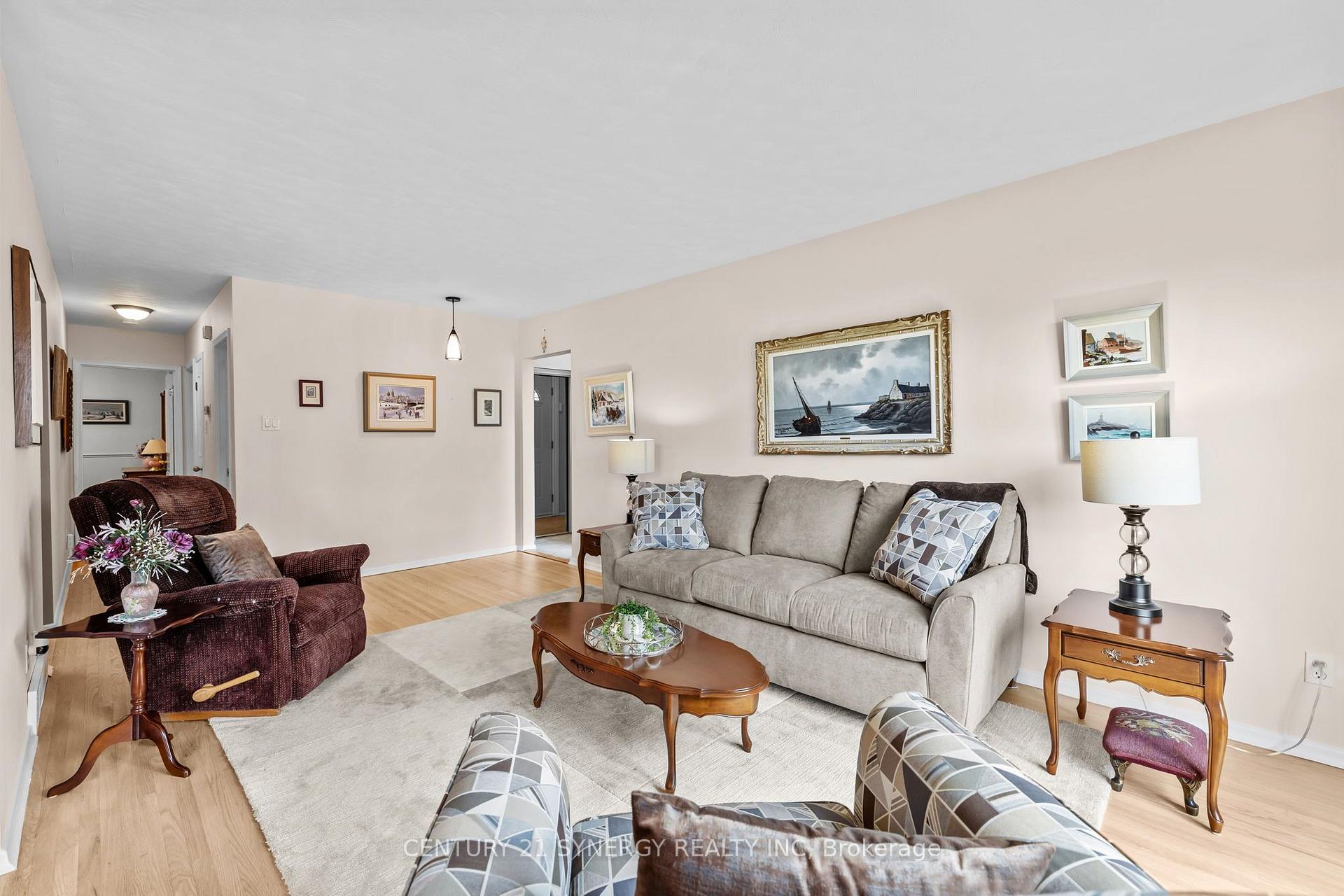Photo 16 of 2201 Haig Drive, Ottawa, Elmvale Acres — HOMEH