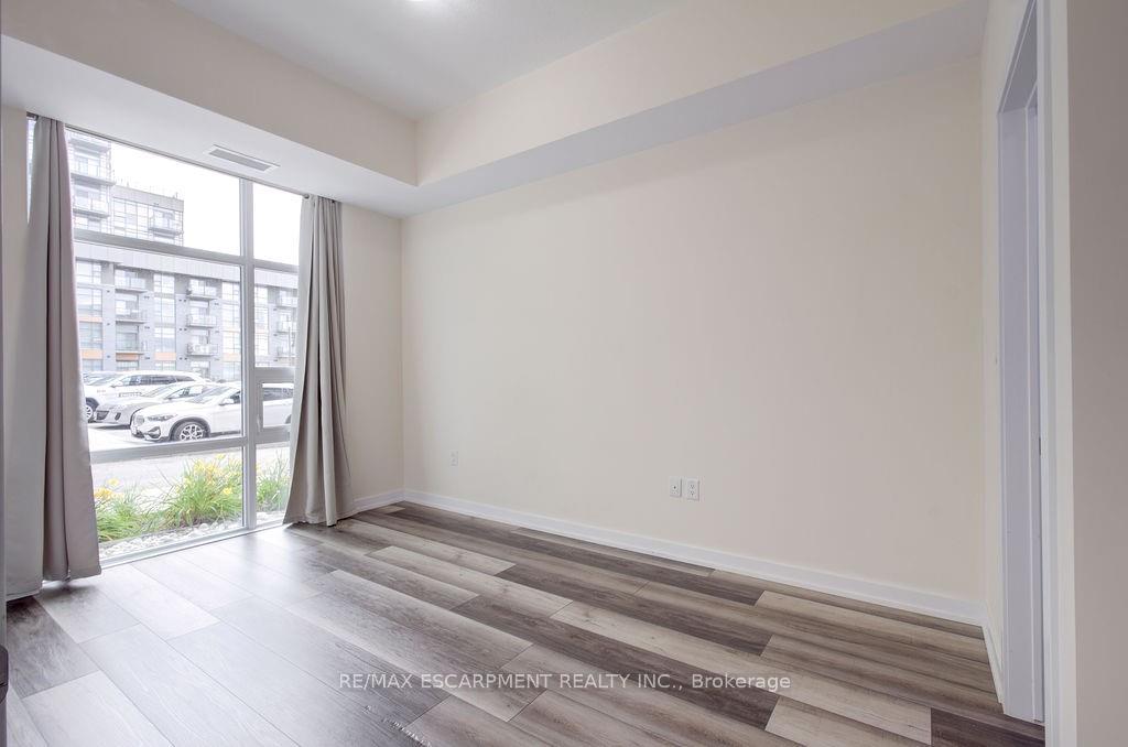 Photo 11 of Unit 110, 450 Dundas Street E, Hamilton, Waterdown — HOMEH