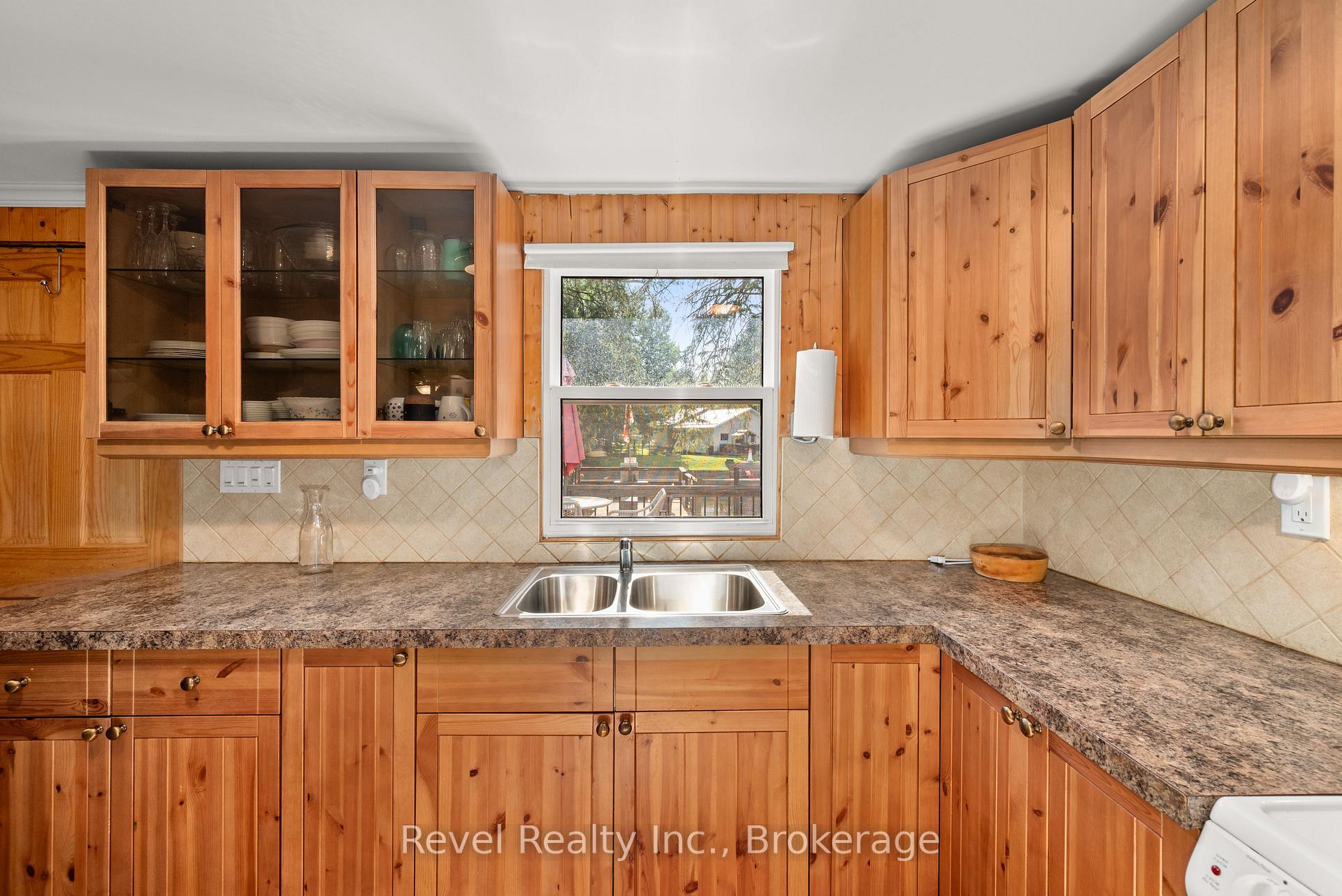 Photo 8 of 59 Brook Road, Kawartha Lakes, Fenelon Falls — HOMEH