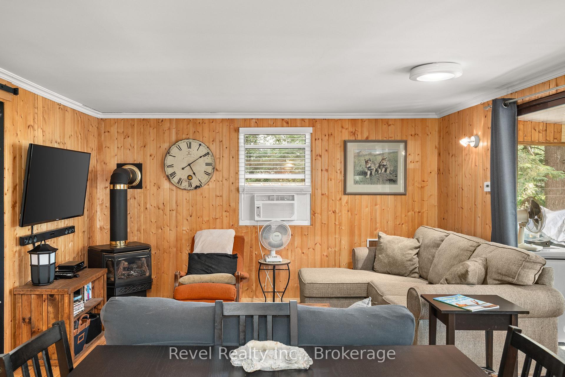 Photo 13 of 59 Brook Road, Kawartha Lakes, Fenelon Falls — HOMEH