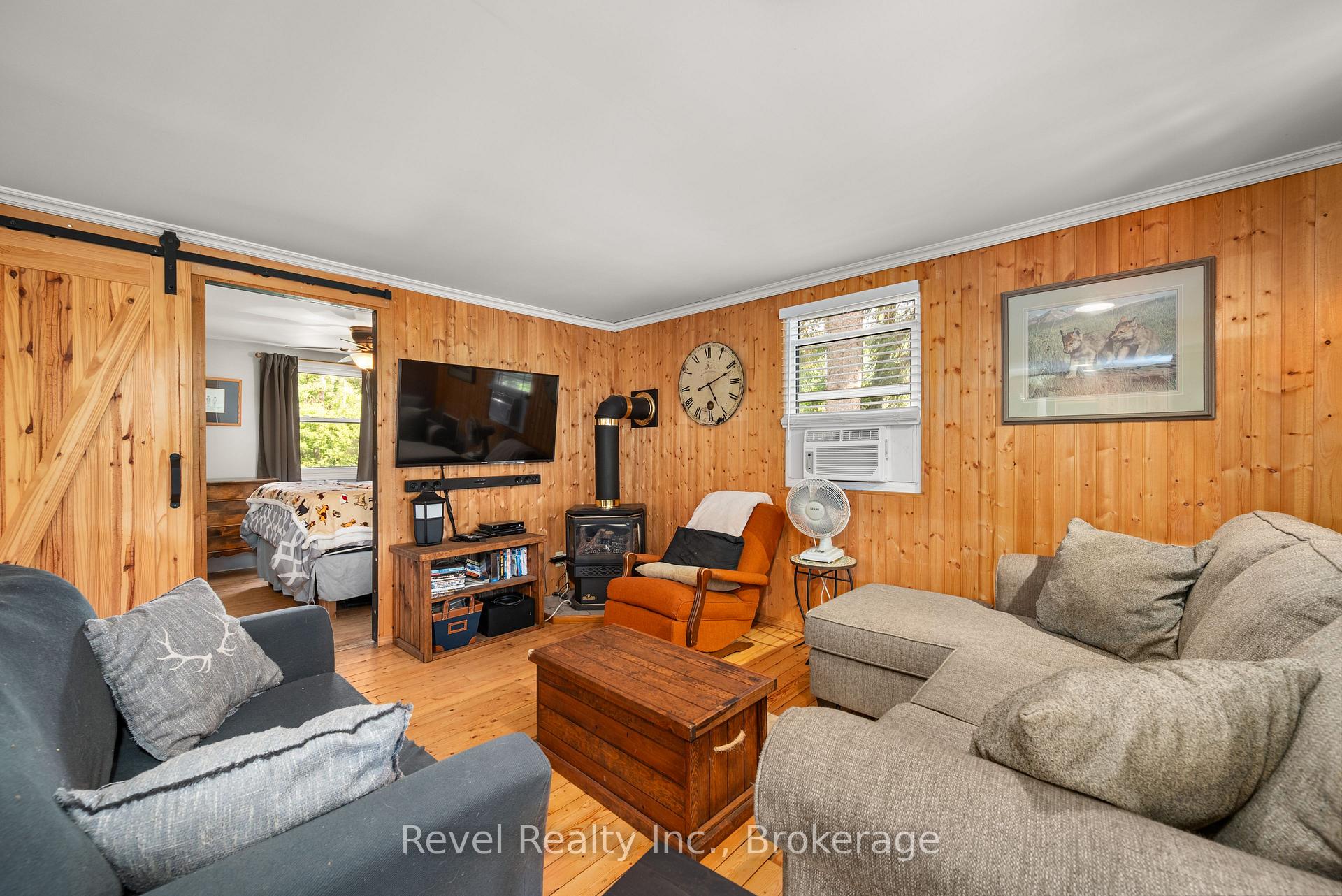 Photo 15 of 59 Brook Road, Kawartha Lakes, Fenelon Falls — HOMEH