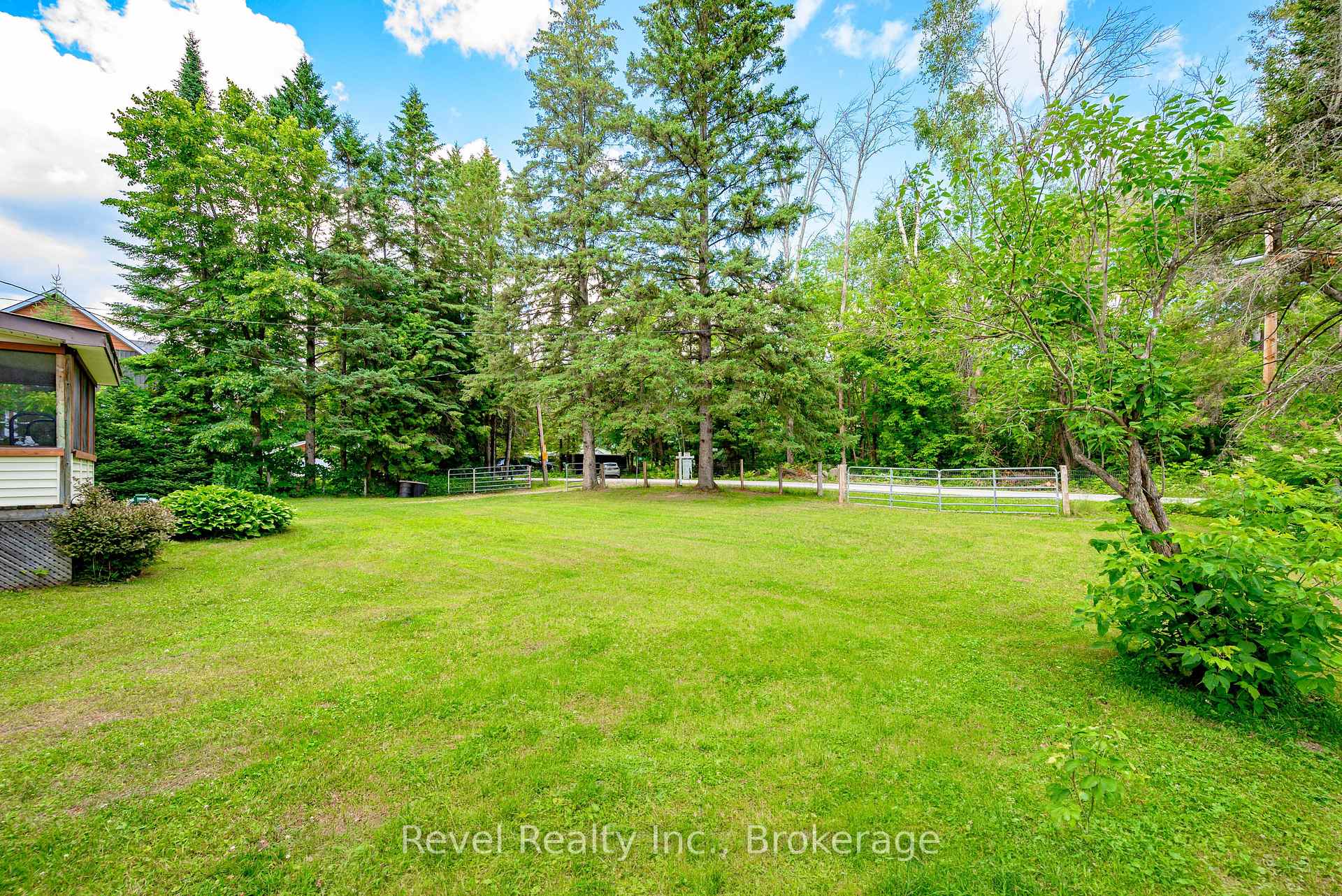 Photo 32 of 59 Brook Road, Kawartha Lakes, Fenelon Falls — HOMEH
