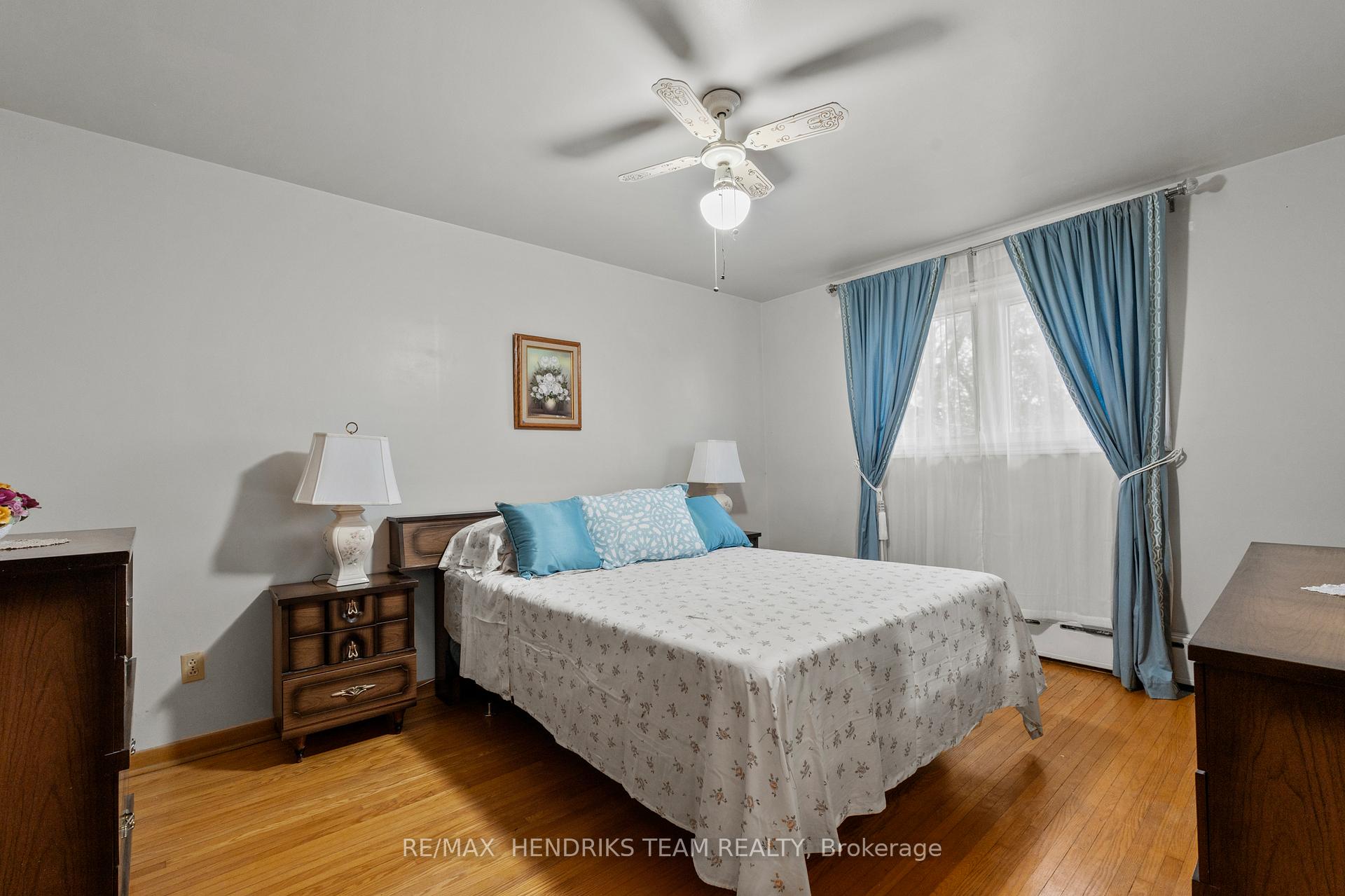 Photo 16 of 247 Grantham Avenue, St. Catharines, Facer — HOMEH