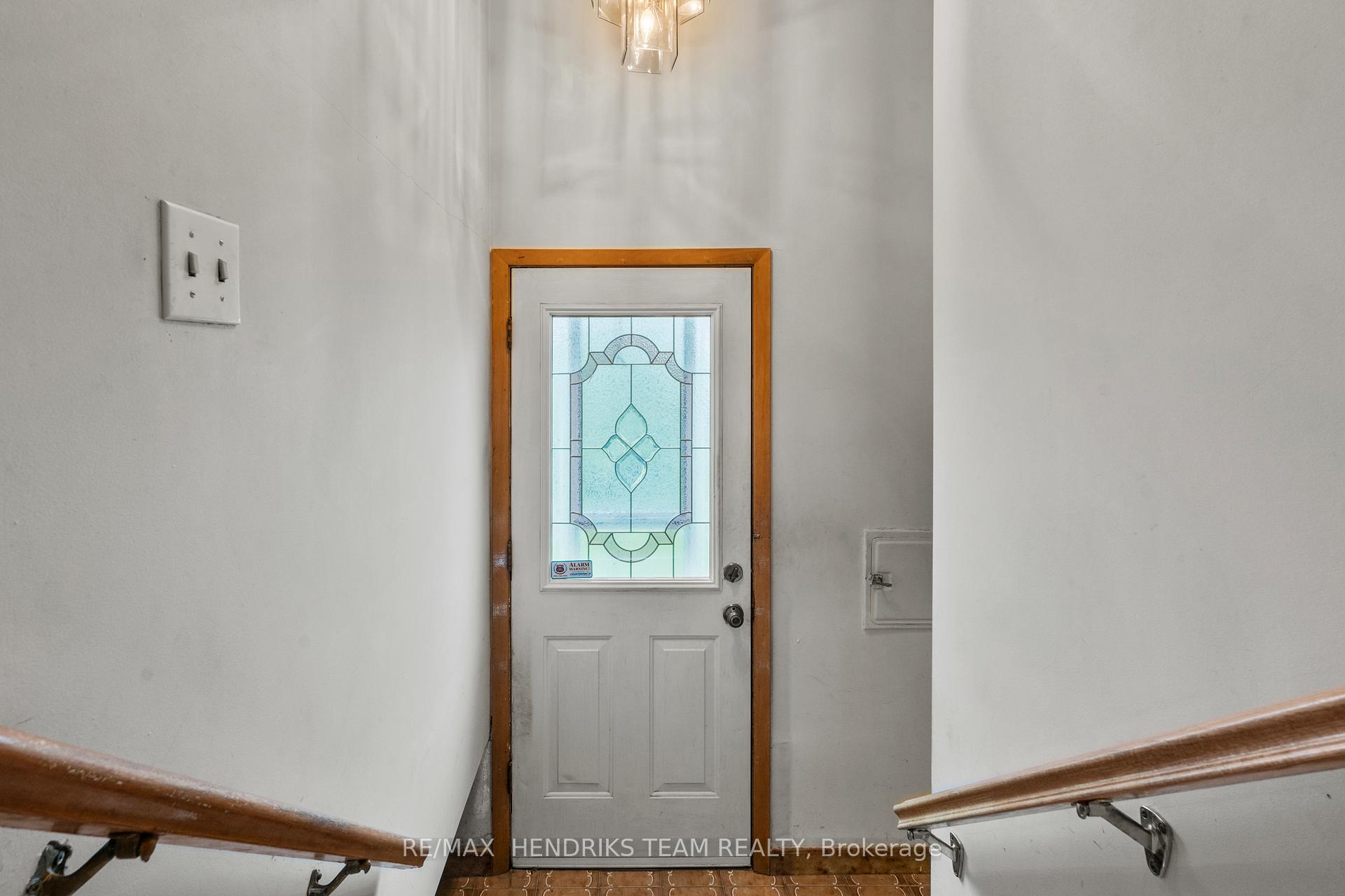 Photo 22 of 247 Grantham Avenue, St. Catharines, Facer — HOMEH
