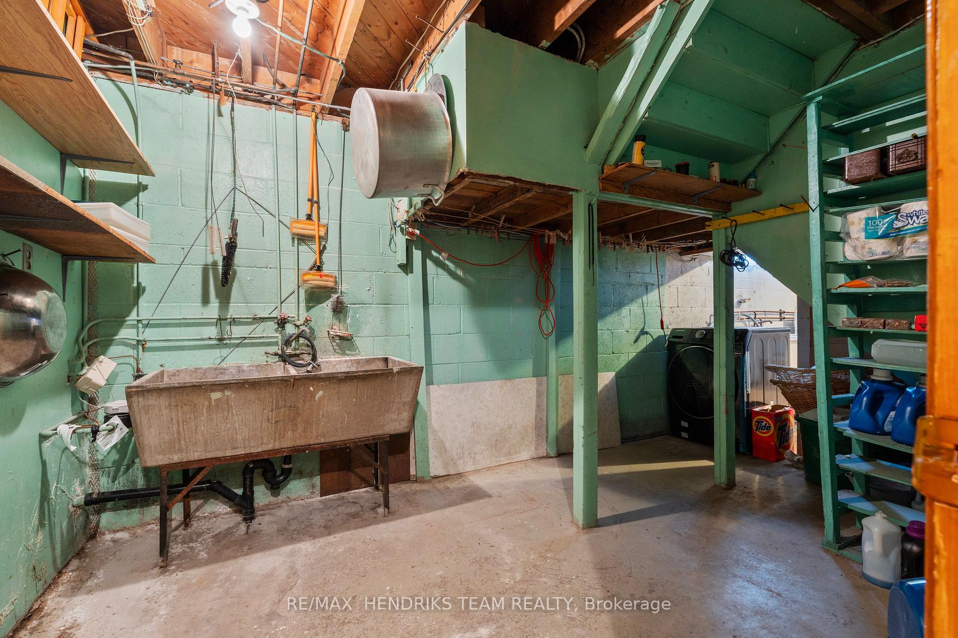 Photo 33 of 247 Grantham Avenue, St. Catharines, Facer — HOMEH