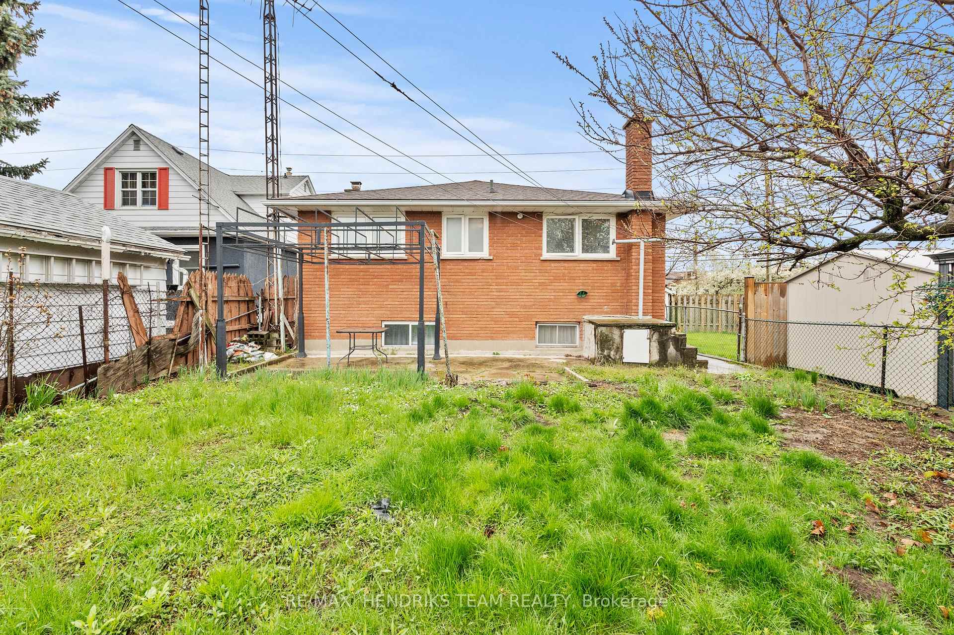 Photo 35 of 247 Grantham Avenue, St. Catharines, Facer — HOMEH