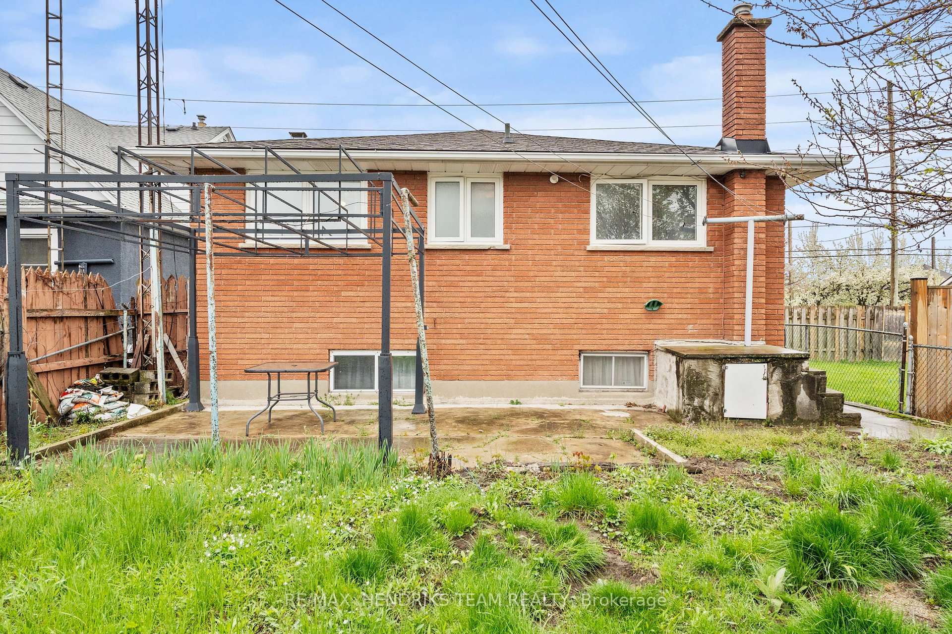Photo 36 of 247 Grantham Avenue, St. Catharines, Facer — HOMEH