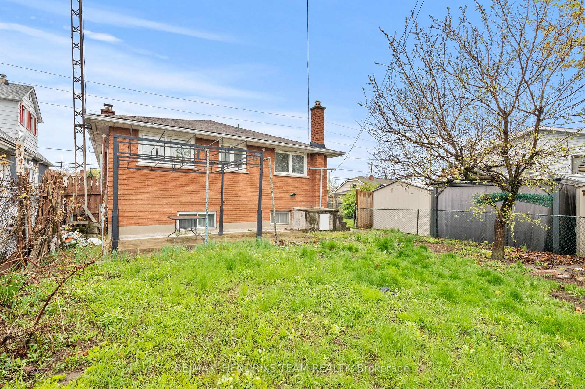 Photo 37 of 247 Grantham Avenue, St. Catharines, Facer — HOMEH