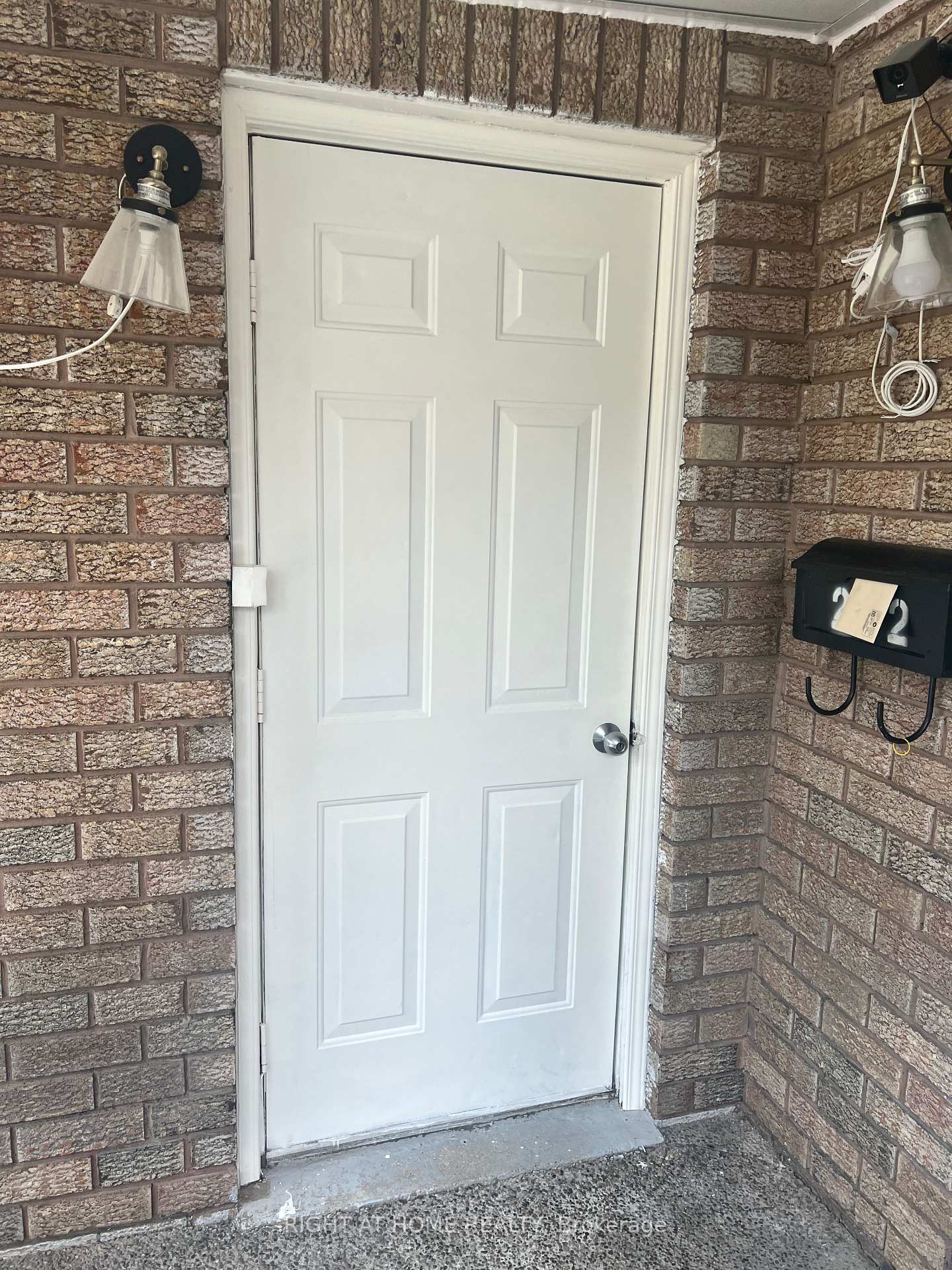 Photo 3 of Unit Basement, 272 Nahani Way, Mississauga, Hurontario — HOMEH