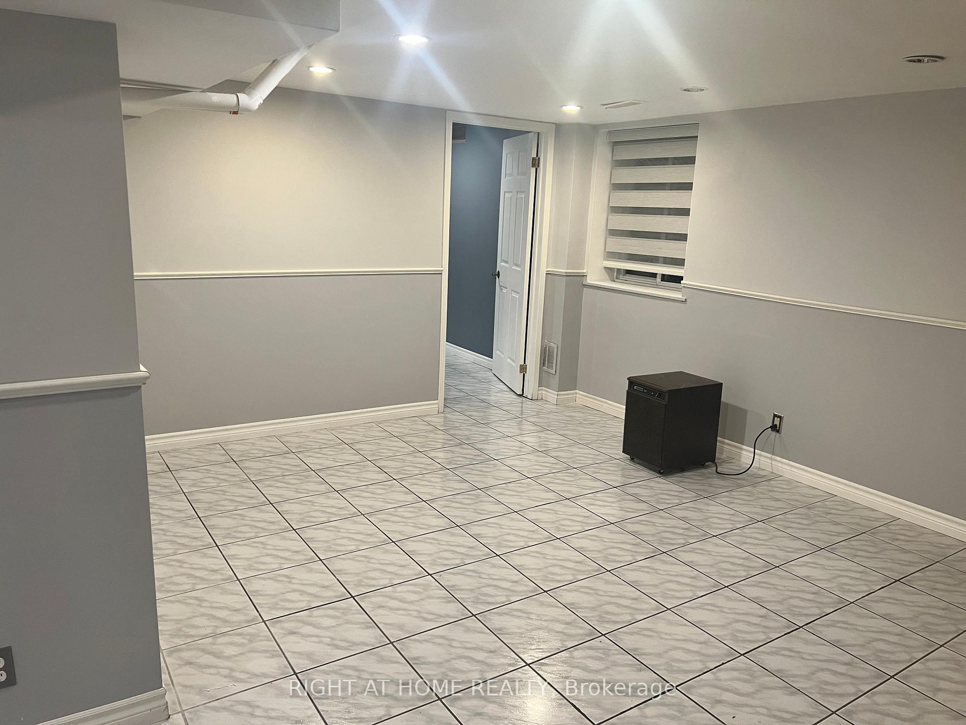 Photo 10 of Unit Basement, 272 Nahani Way, Mississauga, Hurontario — HOMEH