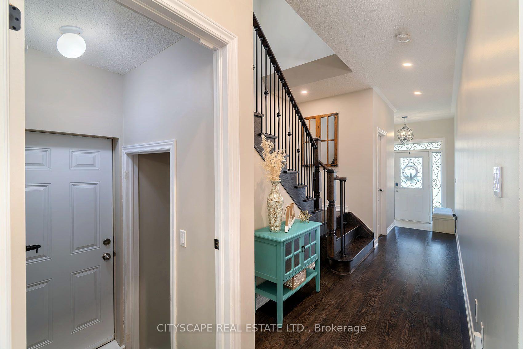 Photo 5 of 5608 Ethan Drive, Mississauga, Churchill Meadows — HOMEH