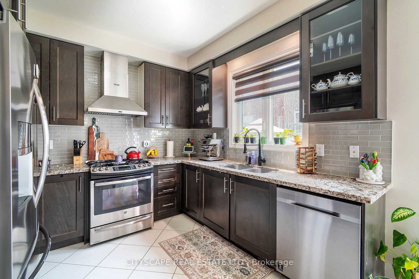 Photo 11 of 5608 Ethan Drive, Mississauga, Churchill Meadows — HOMEH