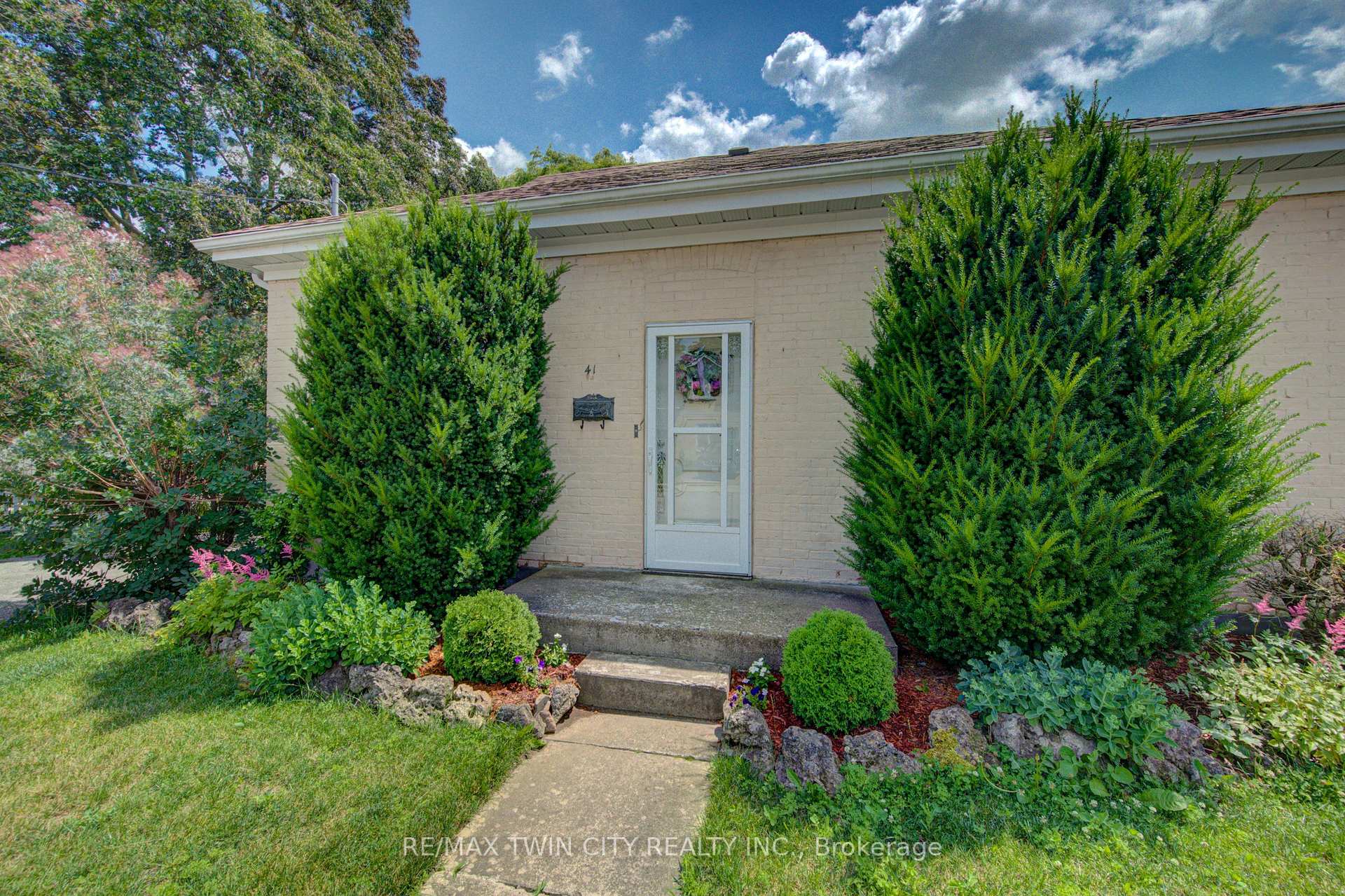 Photo 4 of 41 Dumfries Street, Cambridge, Southwood - Kinbridge — HOMEH