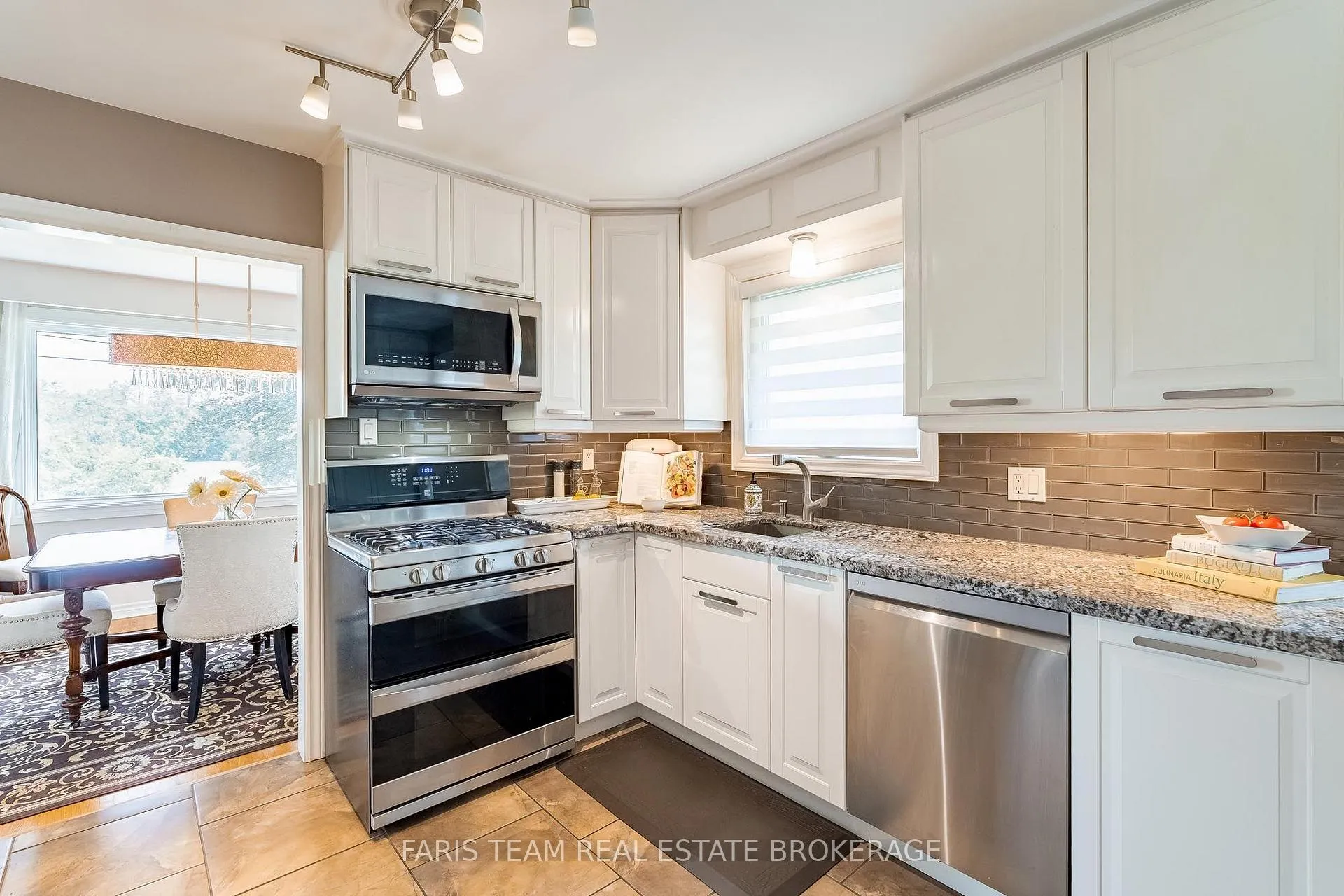 Photo 5 of 246 Sunnidale Road, Barrie, Sunnidale — HOMEH