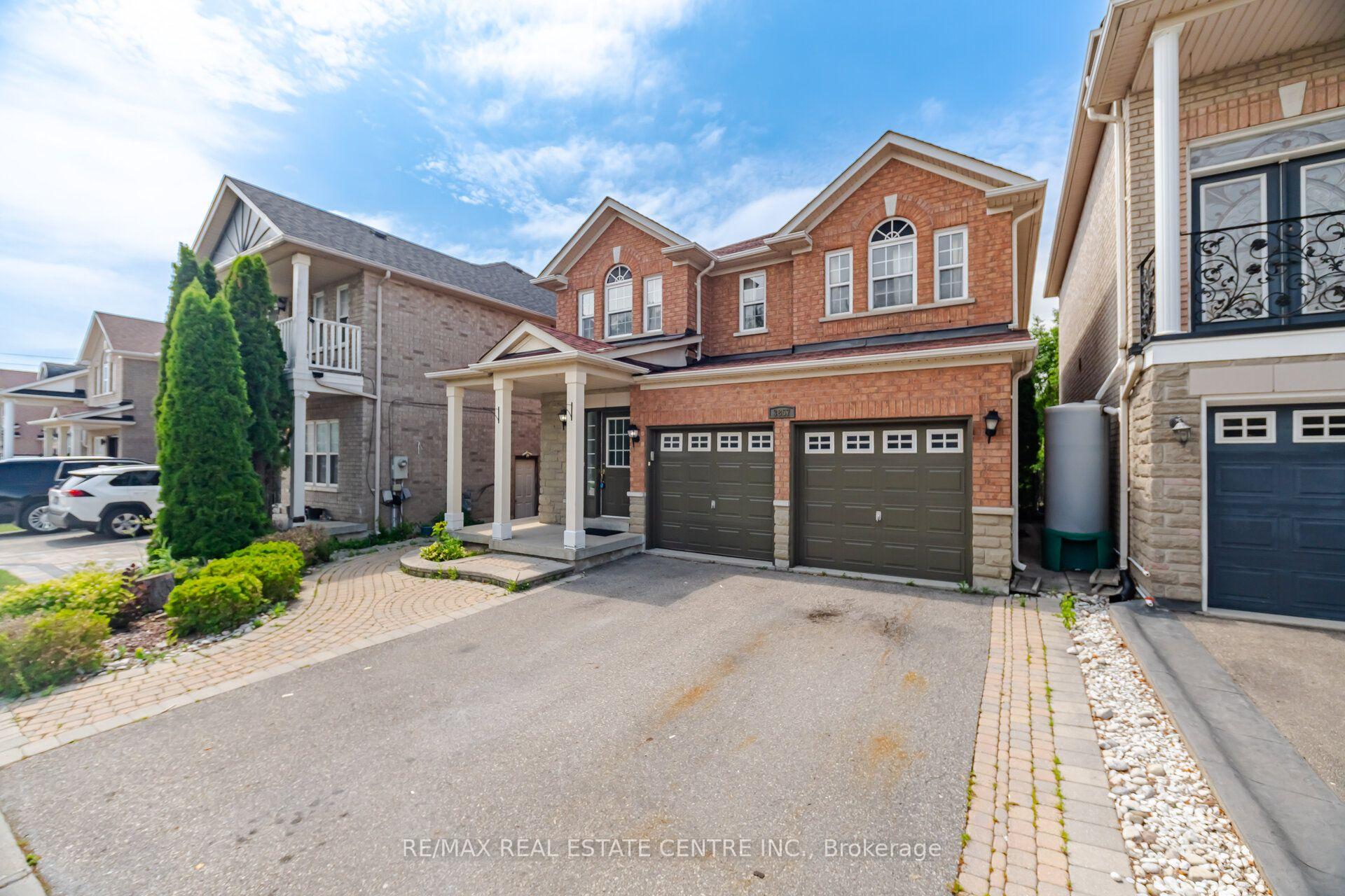 Photo 4 of Unit UPPER LEVEL, 3857 Brinwood Gate, Mississauga, Churchill Meadows — HOMEH