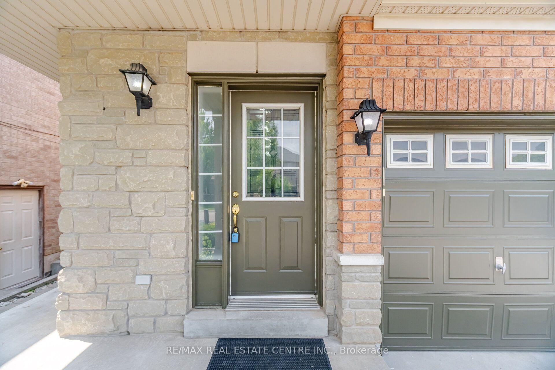 Photo 6 of Unit UPPER LEVEL, 3857 Brinwood Gate, Mississauga, Churchill Meadows — HOMEH
