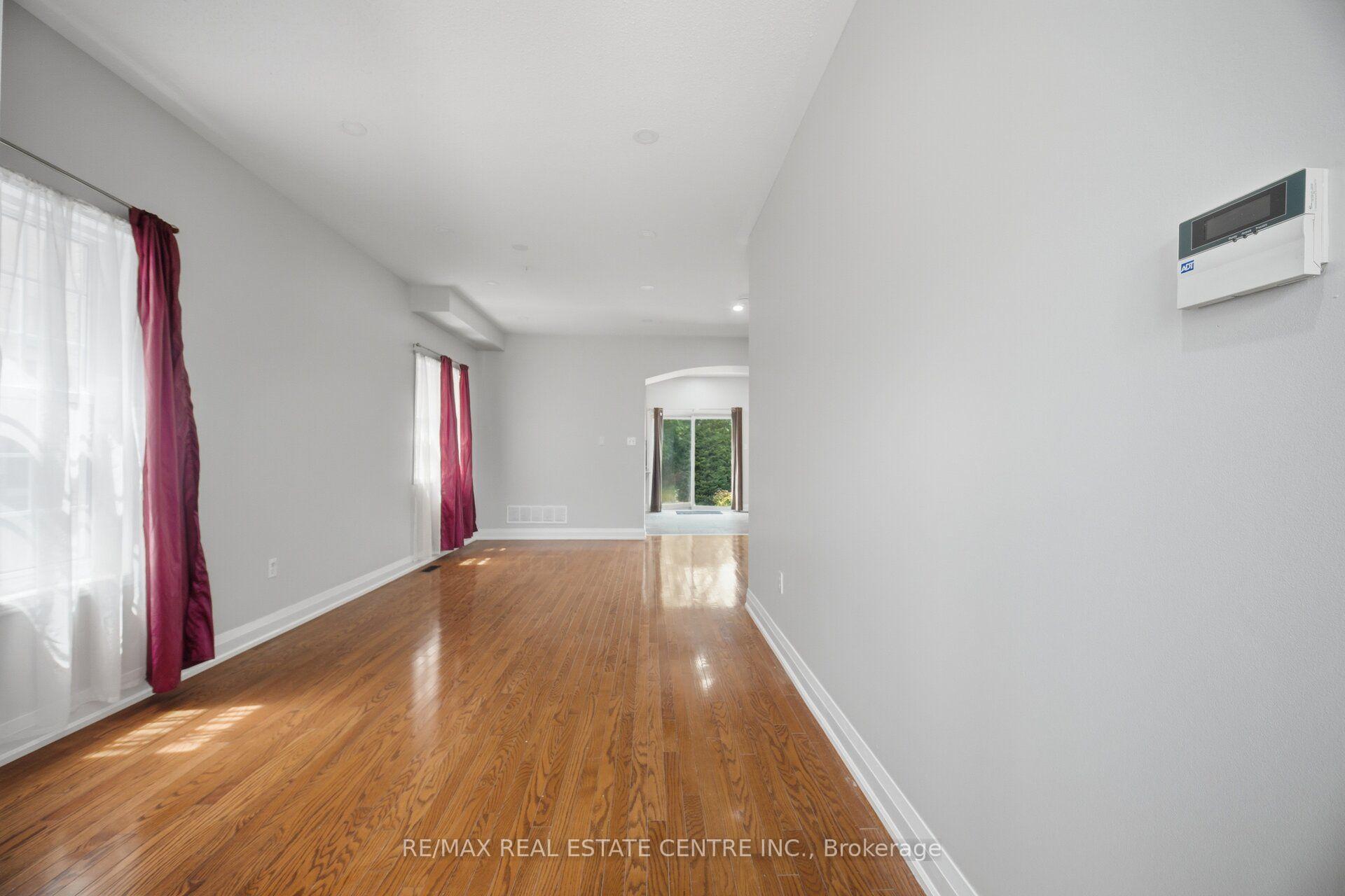 Photo 8 of Unit UPPER LEVEL, 3857 Brinwood Gate, Mississauga, Churchill Meadows — HOMEH