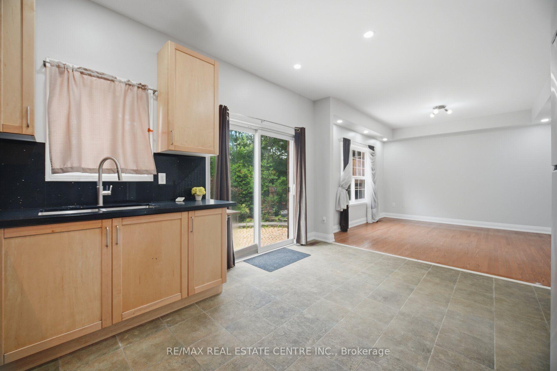 Photo 18 of Unit UPPER LEVEL, 3857 Brinwood Gate, Mississauga, Churchill Meadows — HOMEH