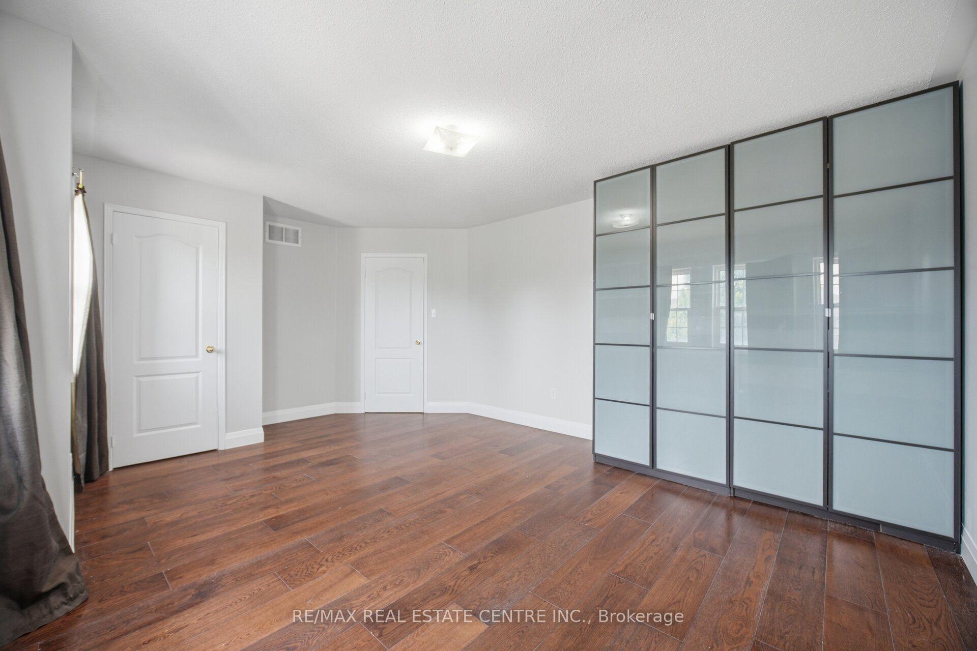 Photo 33 of Unit UPPER LEVEL, 3857 Brinwood Gate, Mississauga, Churchill Meadows — HOMEH