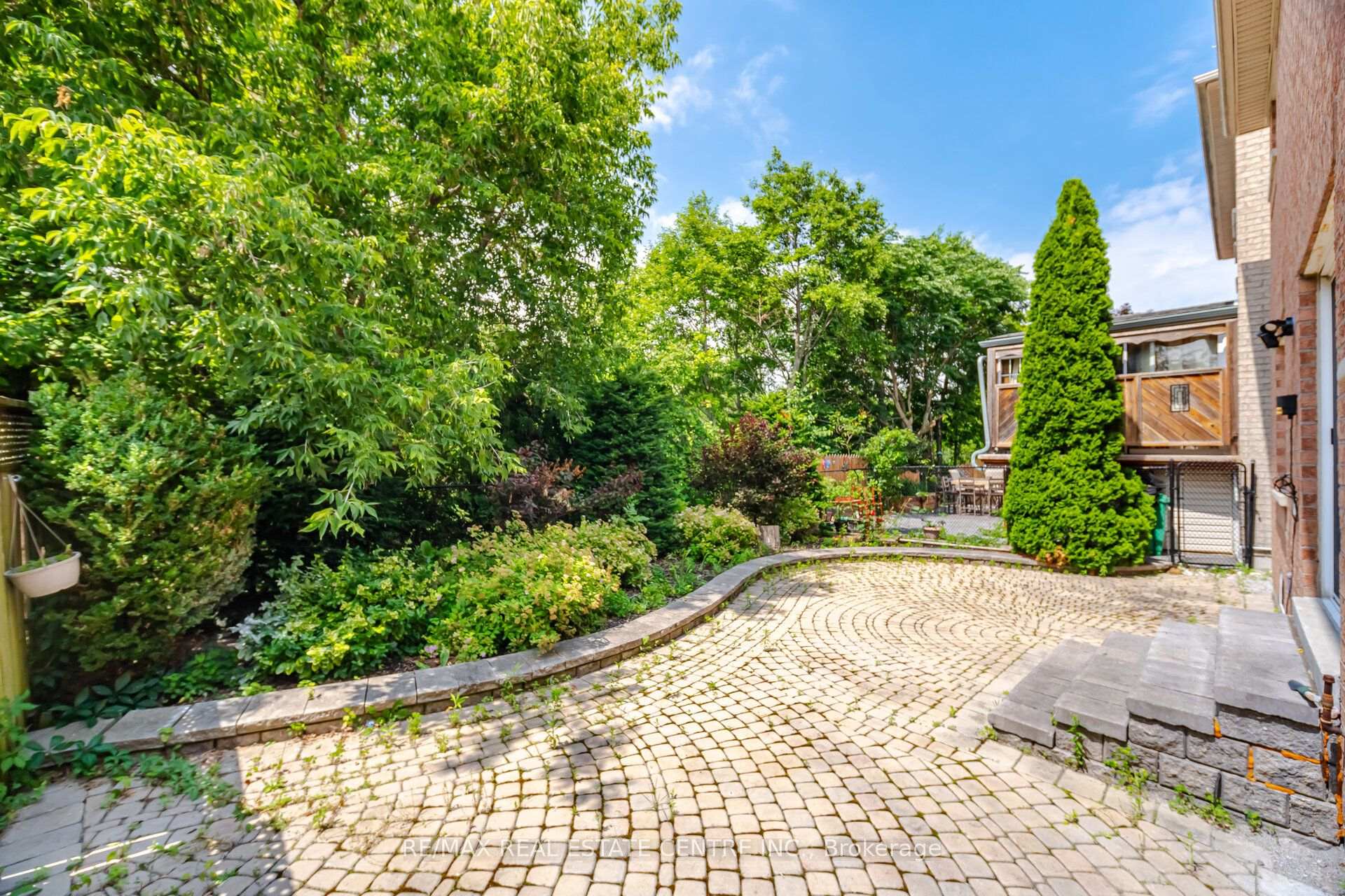 Photo 39 of Unit UPPER LEVEL, 3857 Brinwood Gate, Mississauga, Churchill Meadows — HOMEH