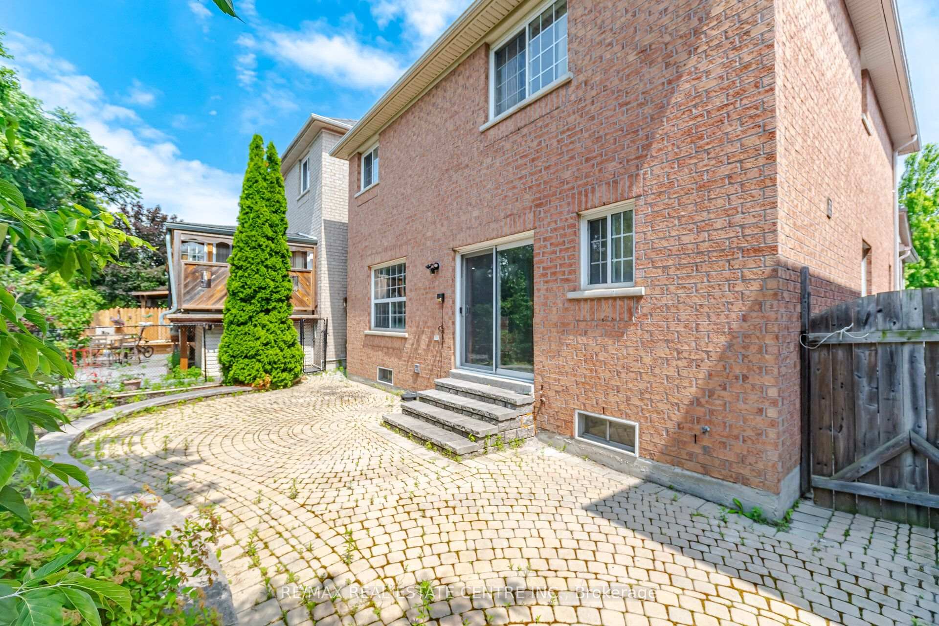 Photo 40 of Unit UPPER LEVEL, 3857 Brinwood Gate, Mississauga, Churchill Meadows — HOMEH