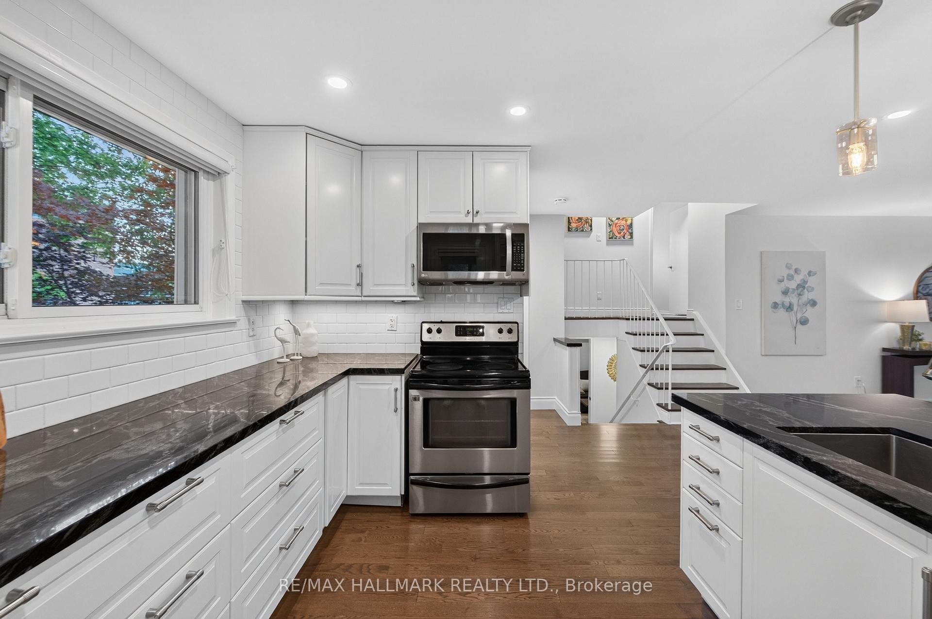 Photo 10 of 52 Clement Road, Etobicoke, Willowridge-Martingrove-Richview — HOMEH