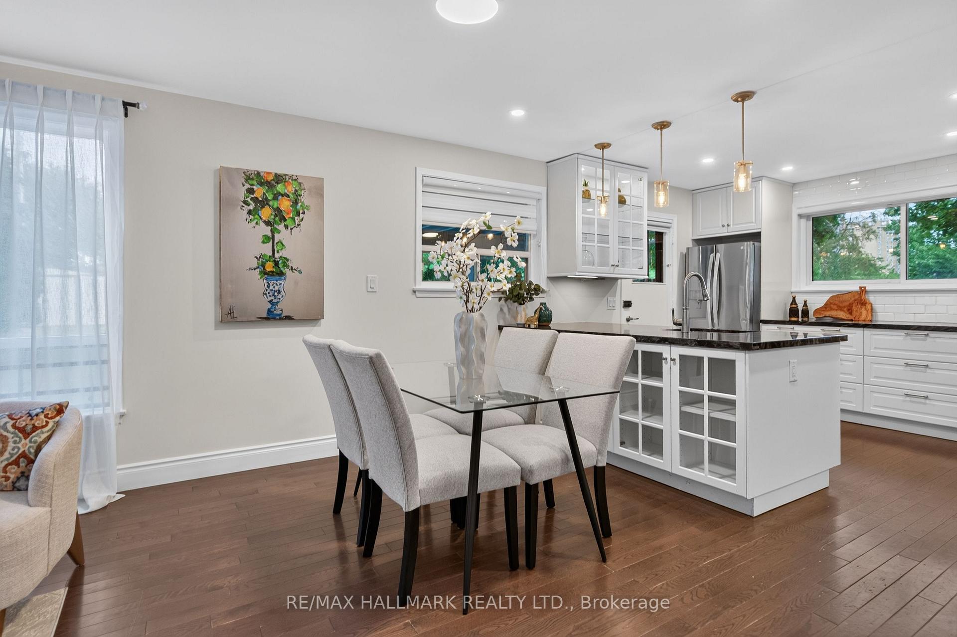 Photo 12 of 52 Clement Road, Etobicoke, Willowridge-Martingrove-Richview — HOMEH