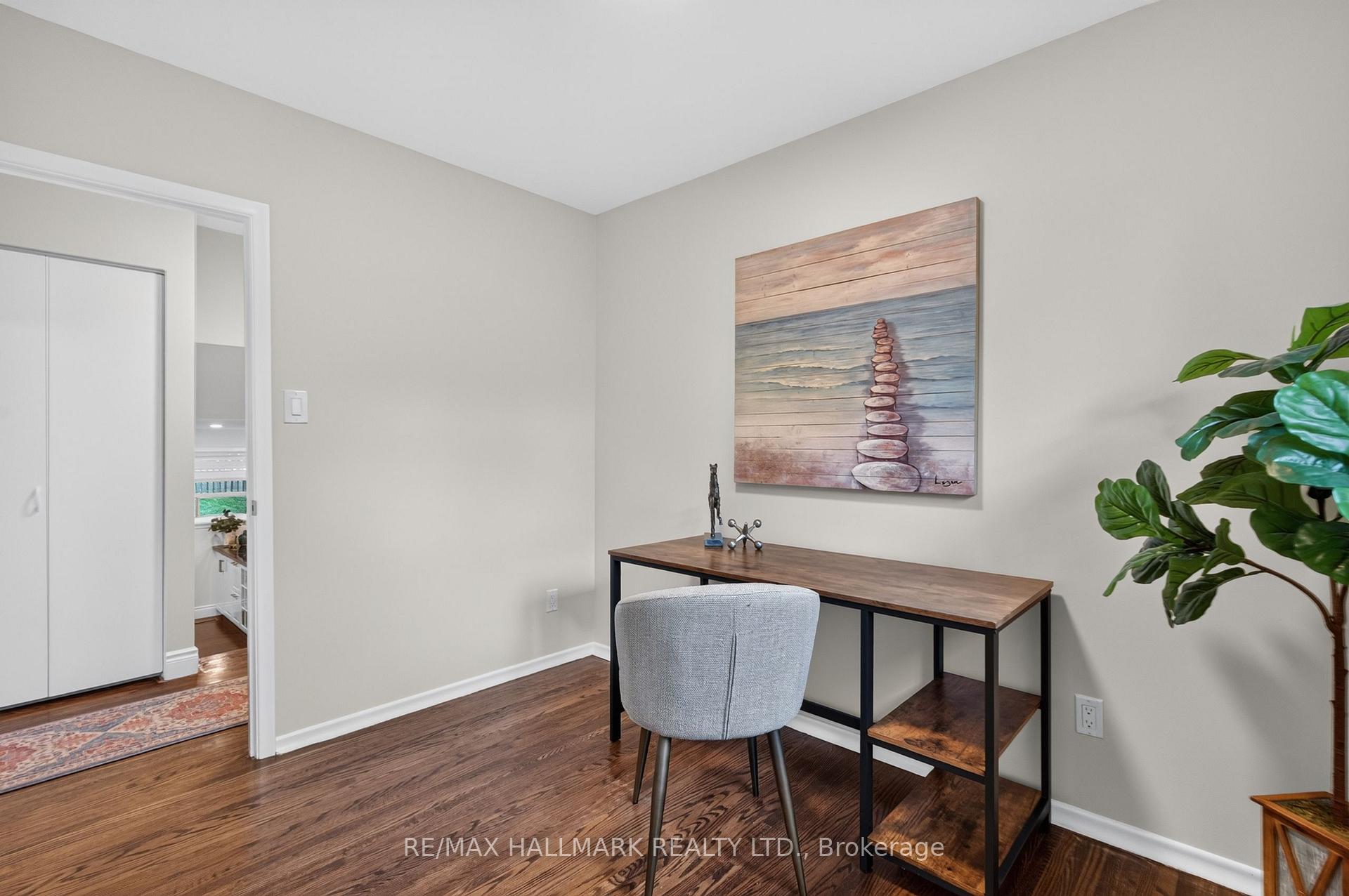 Photo 25 of 52 Clement Road, Etobicoke, Willowridge-Martingrove-Richview — HOMEH