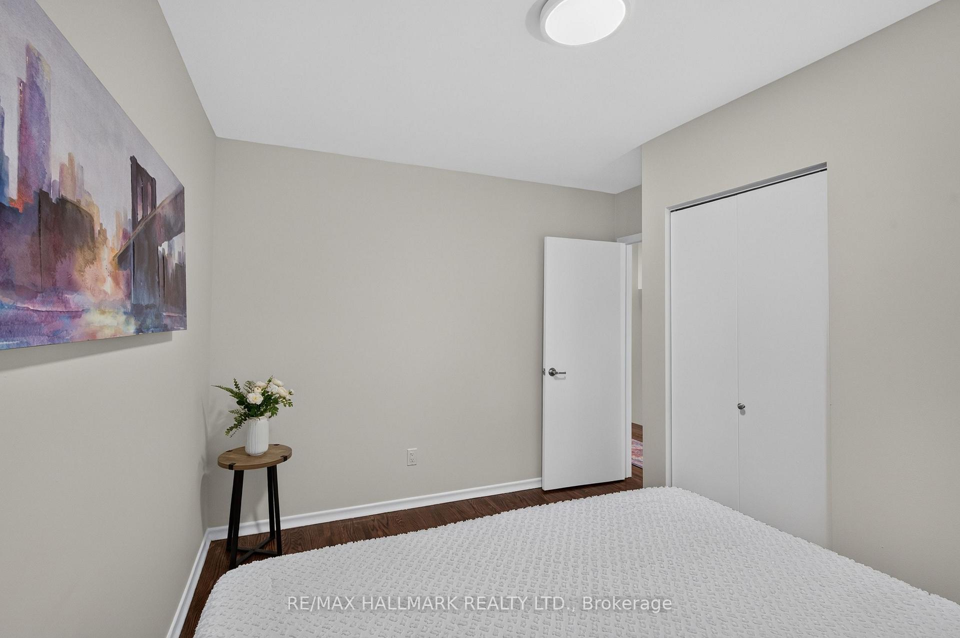 Photo 27 of 52 Clement Road, Etobicoke, Willowridge-Martingrove-Richview — HOMEH
