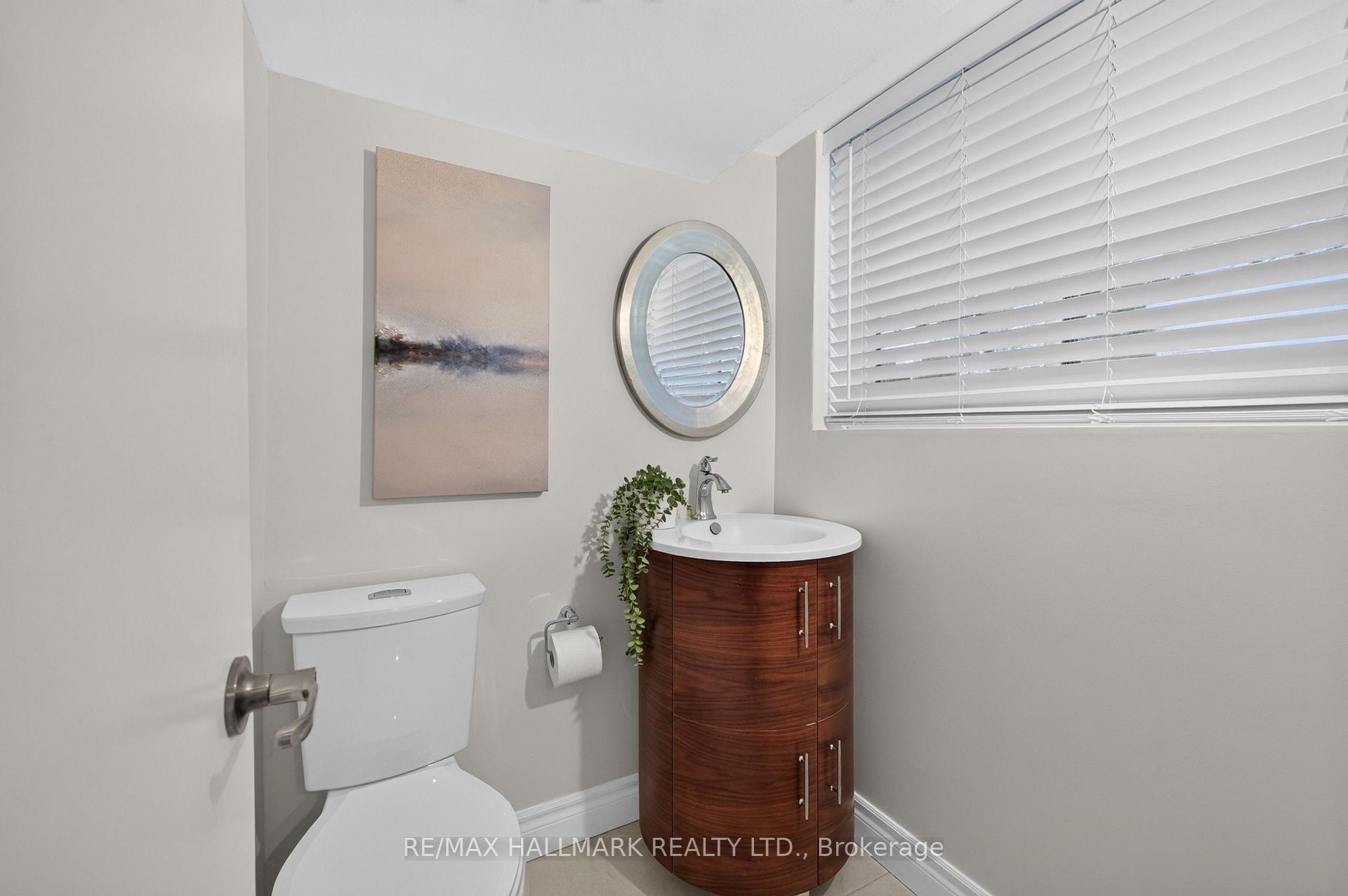 Photo 33 of 52 Clement Road, Etobicoke, Willowridge-Martingrove-Richview — HOMEH