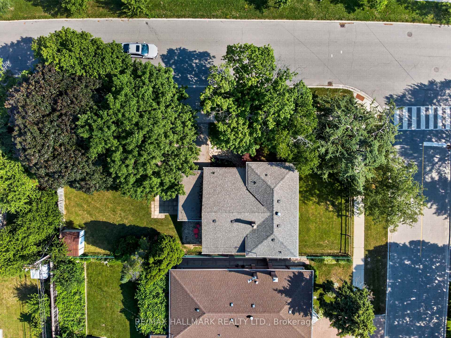 Photo 41 of 52 Clement Road, Etobicoke, Willowridge-Martingrove-Richview — HOMEH