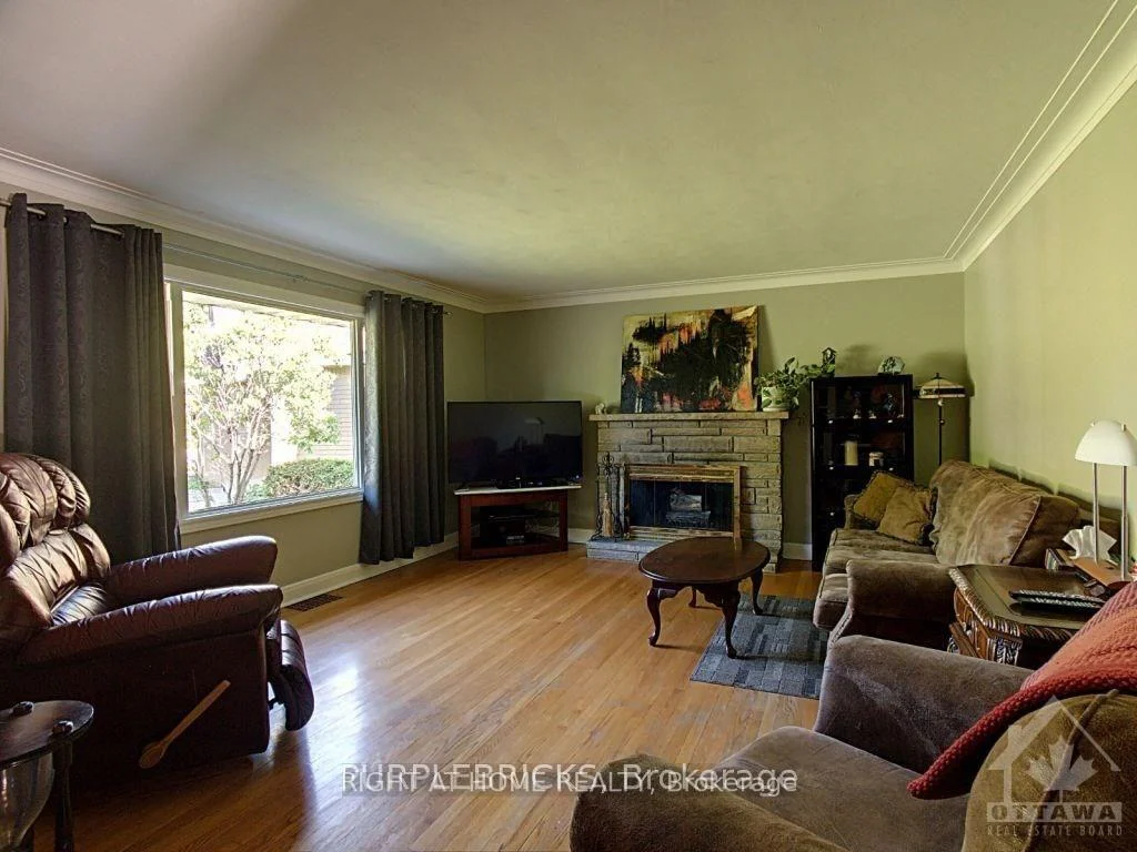 Photo 5 of Unit Lower Unit, 40 Gilbey Drive, Ottawa, City View/Skyline/Fisher Heights/Parkwood Hills — HOMEH