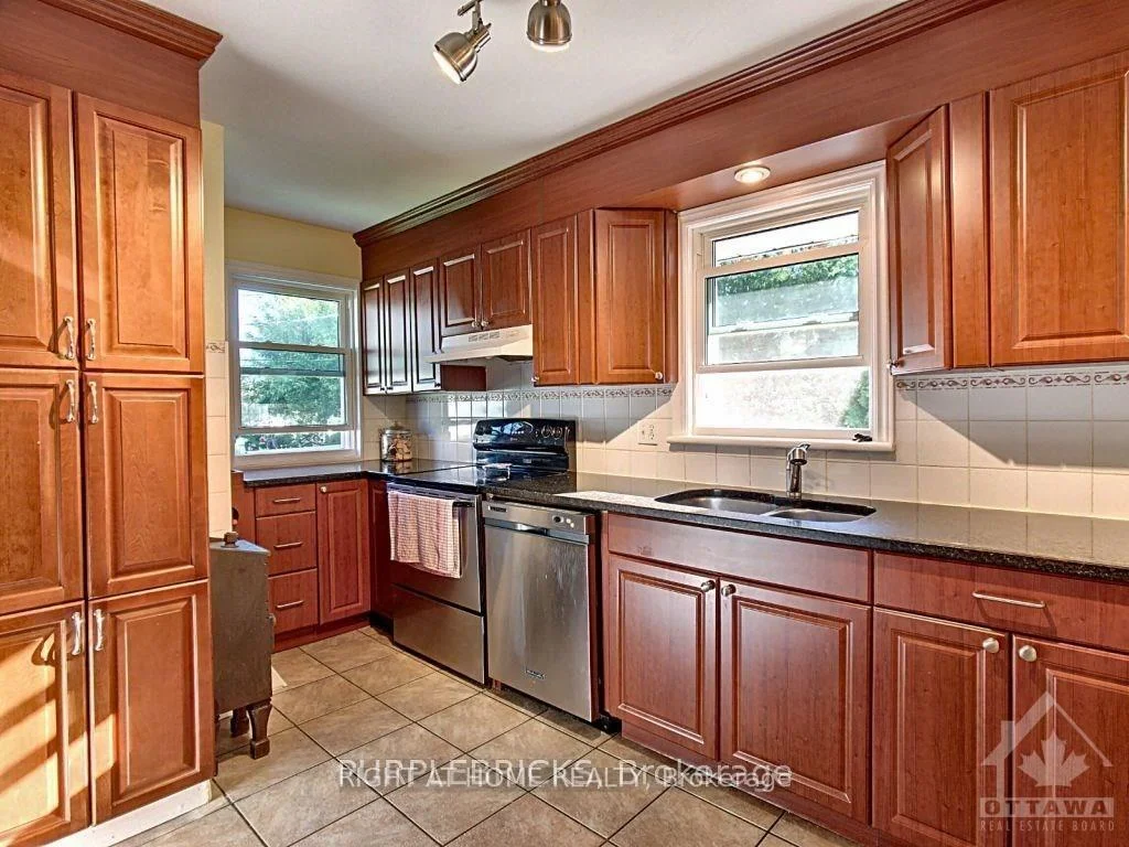 Photo 6 of Unit Lower Unit, 40 Gilbey Drive, Ottawa, City View/Skyline/Fisher Heights/Parkwood Hills — HOMEH