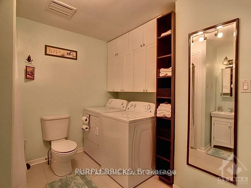 Photo 11 of Unit Lower Unit, 40 Gilbey Drive, Ottawa, City View/Skyline/Fisher Heights/Parkwood Hills — HOMEH