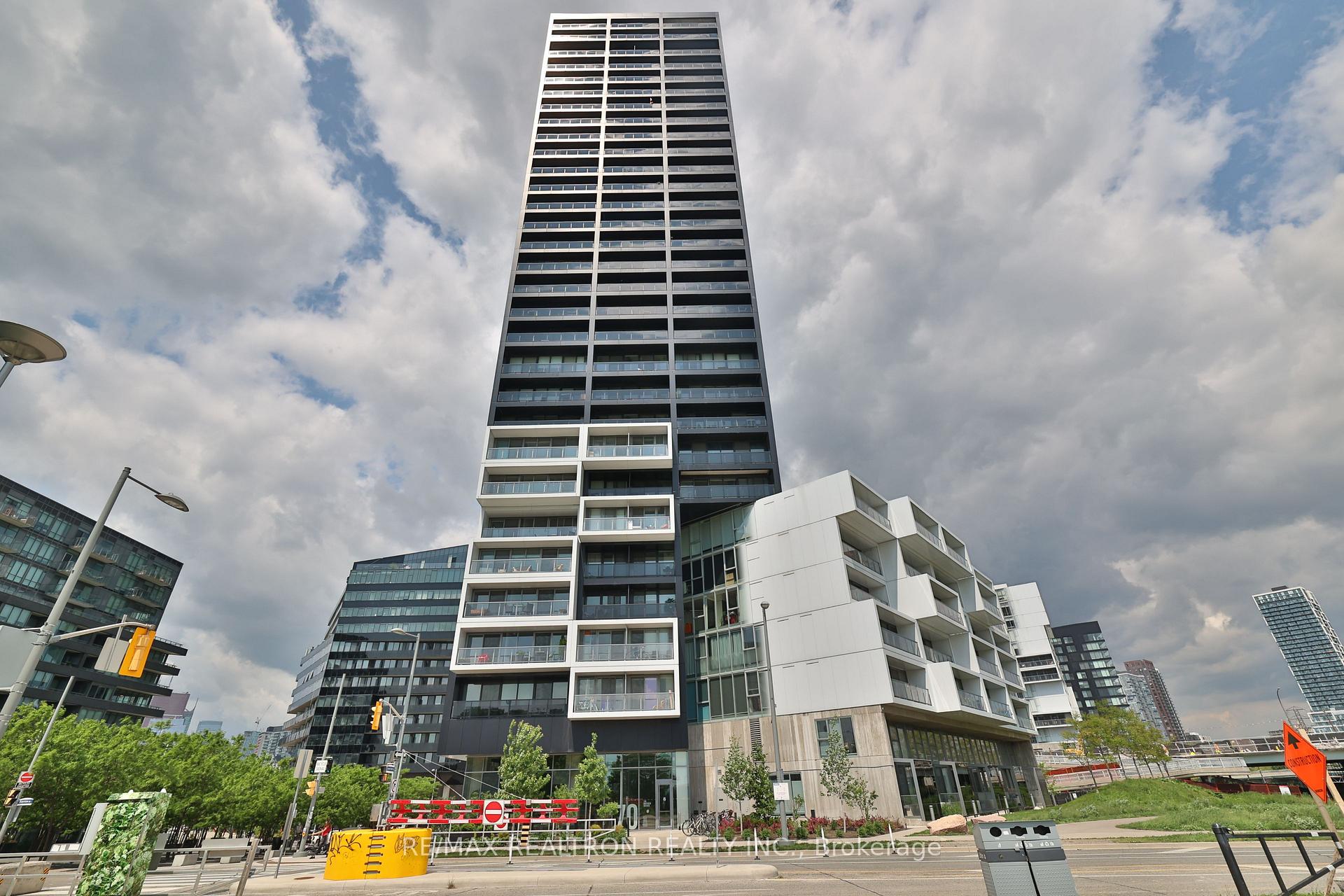 Photo 2 of Unit 603, 170 Bayview Avenue, Toronto, Waterfront Communities — HOMEH