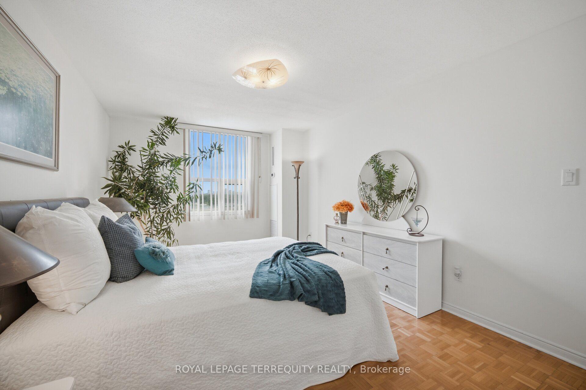 Photo 28 of Unit 1504, 716 The West Mall, Etobicoke, Eringate-Centennial-West Deane — HOMEH