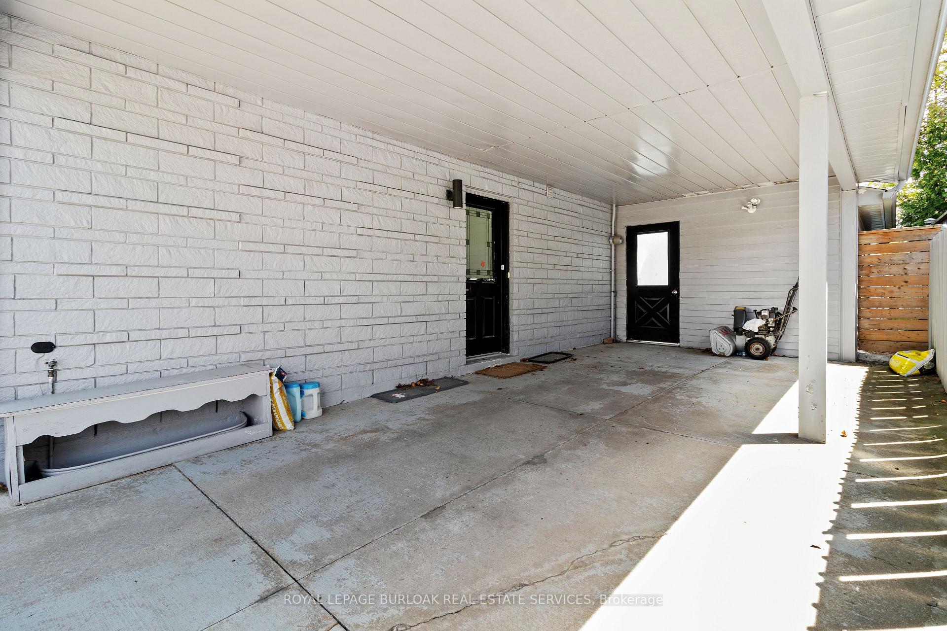 Photo 3 of Unit LOWER, 61 Goldfinch Road, Hamilton, Bruleville — HOMEH